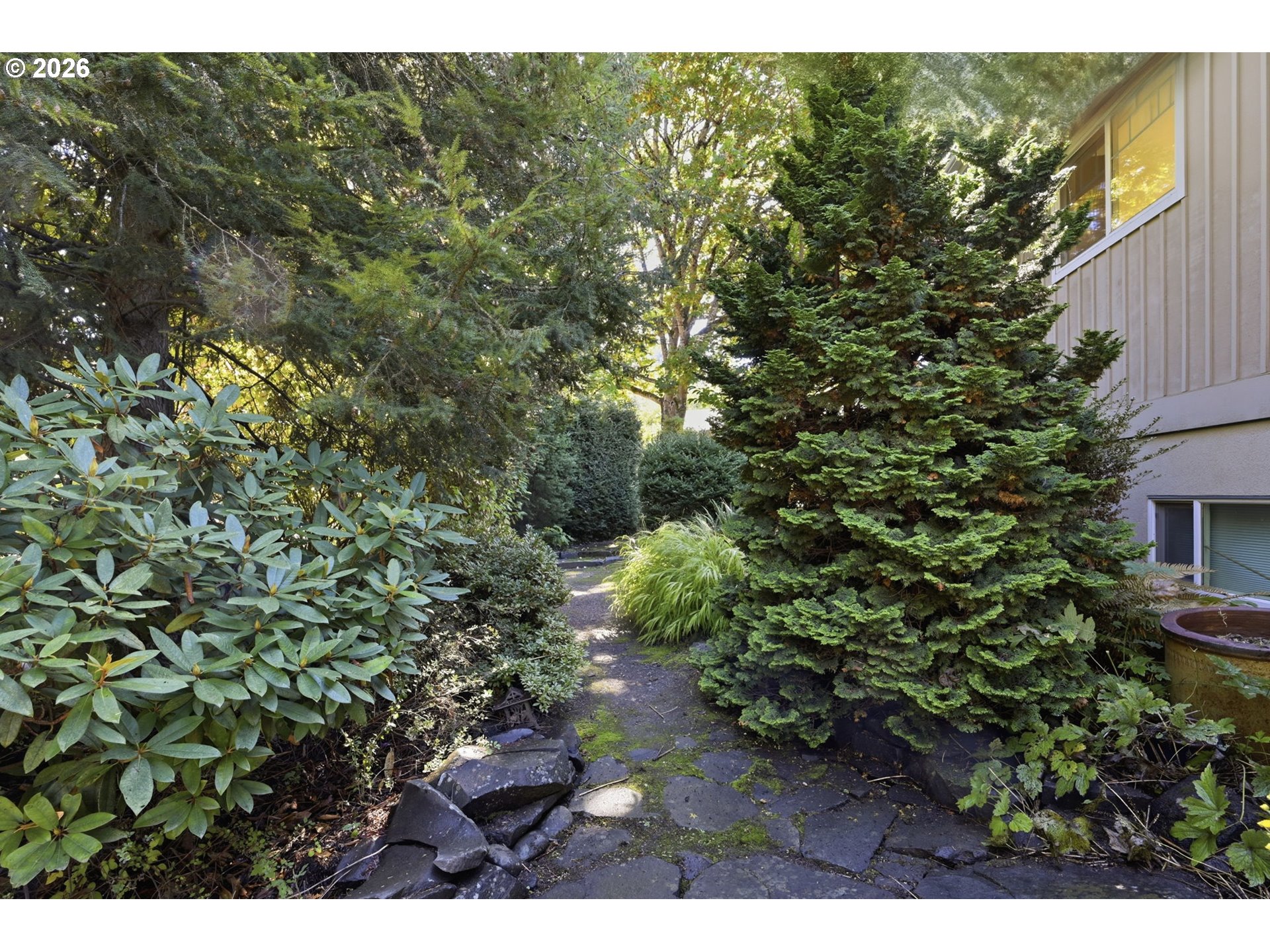 260 W 20th Ave Property Photo 30