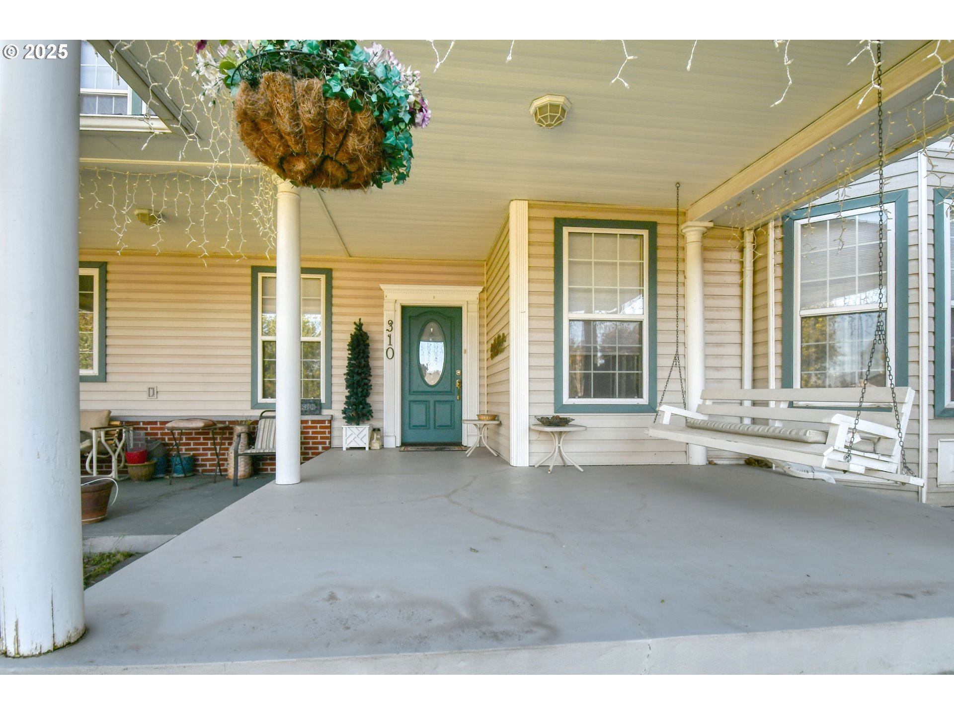 310 E Washington St Property Photo 3