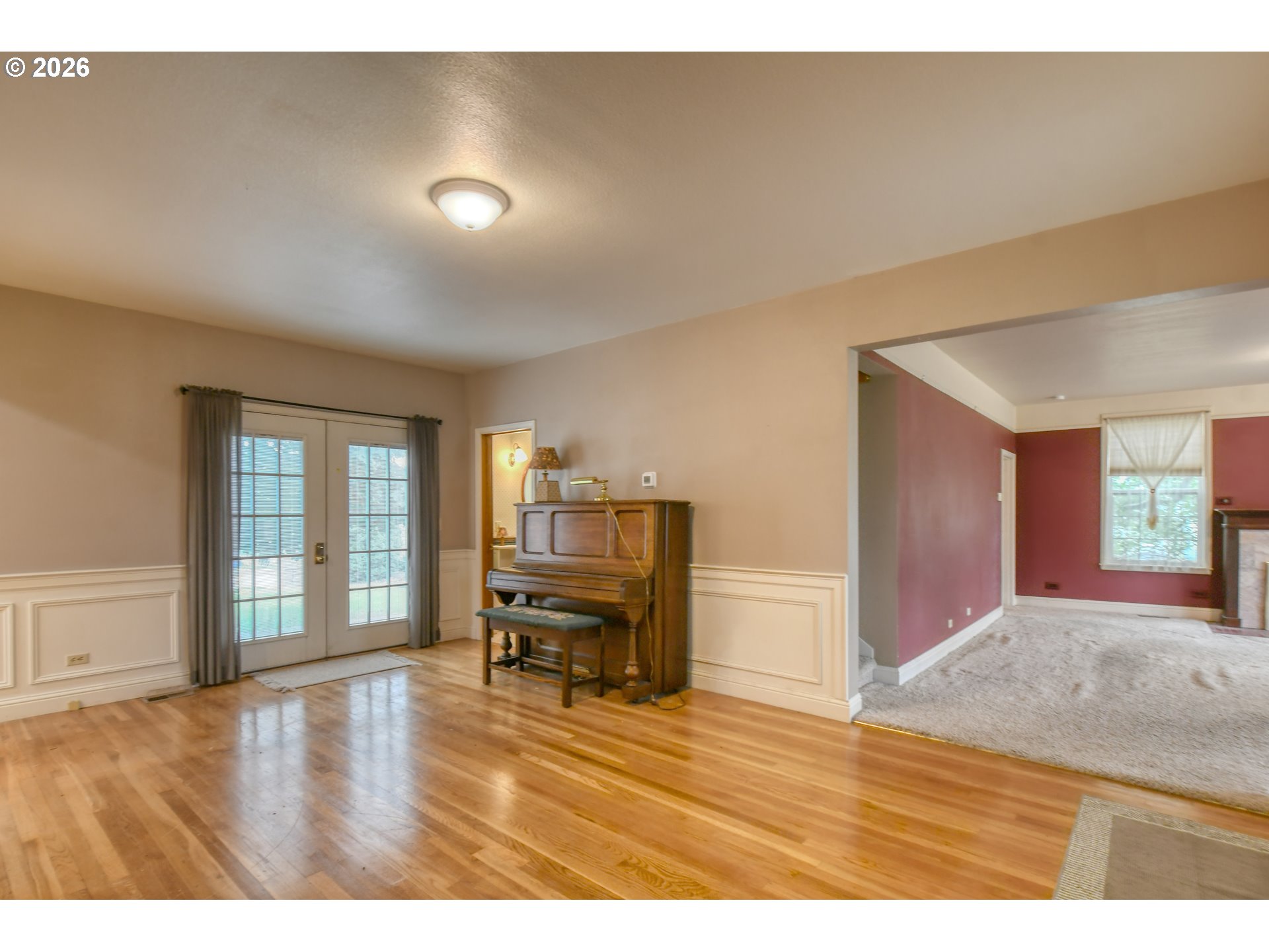 310 E Washington St Property Photo 18
