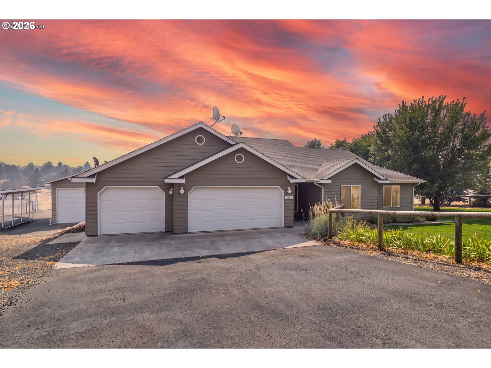 2085 Se Sagebrush Dr Property Photo 1