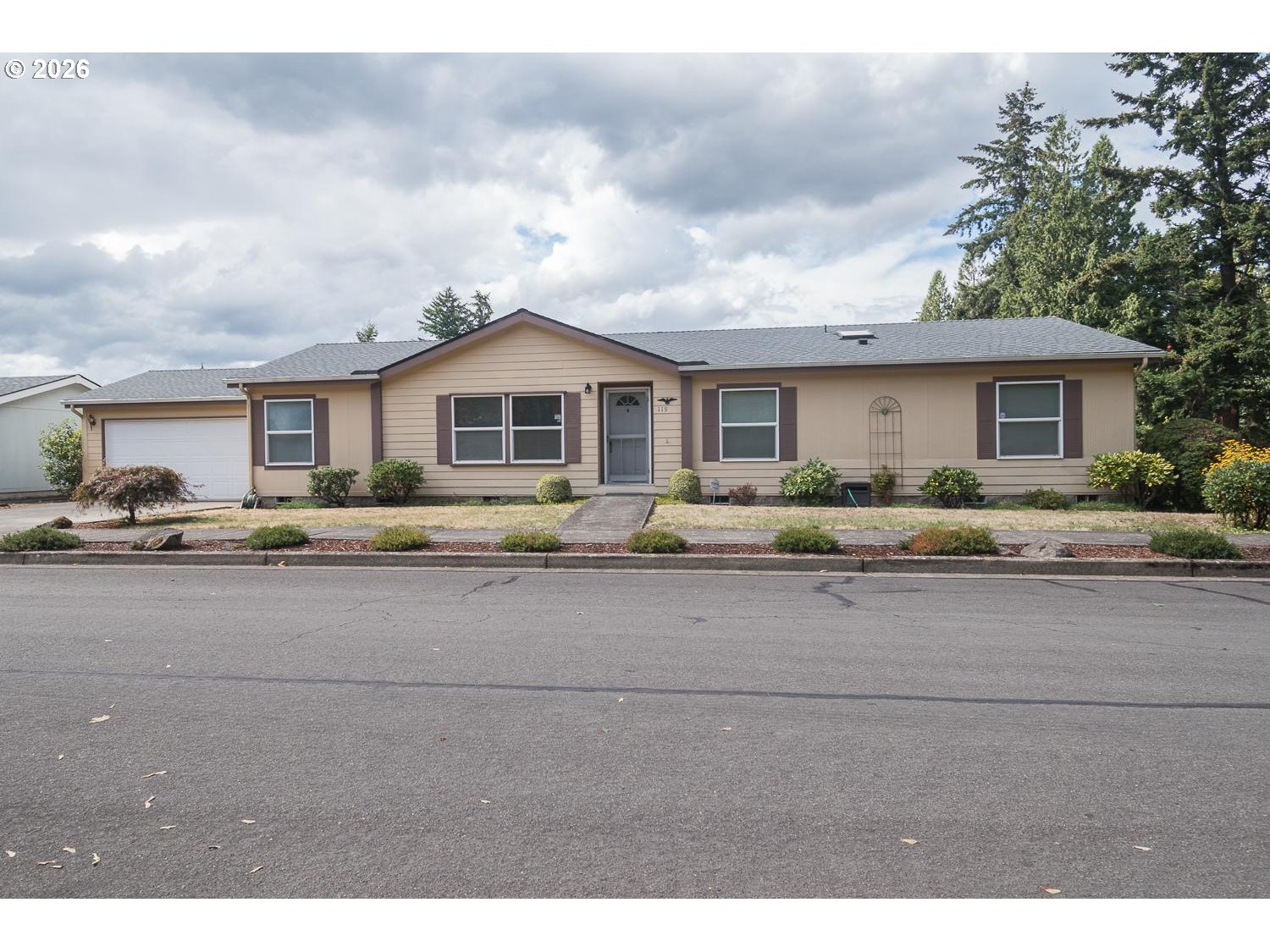 119 SE 216TH AVE Property Photo 1