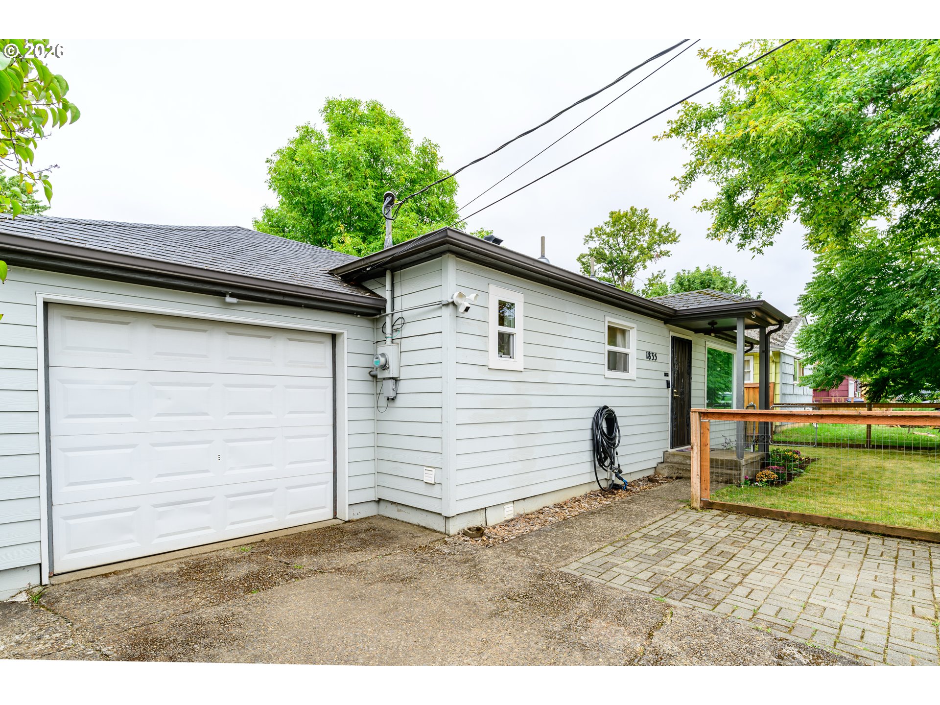 1835 City View St Property Photo 3