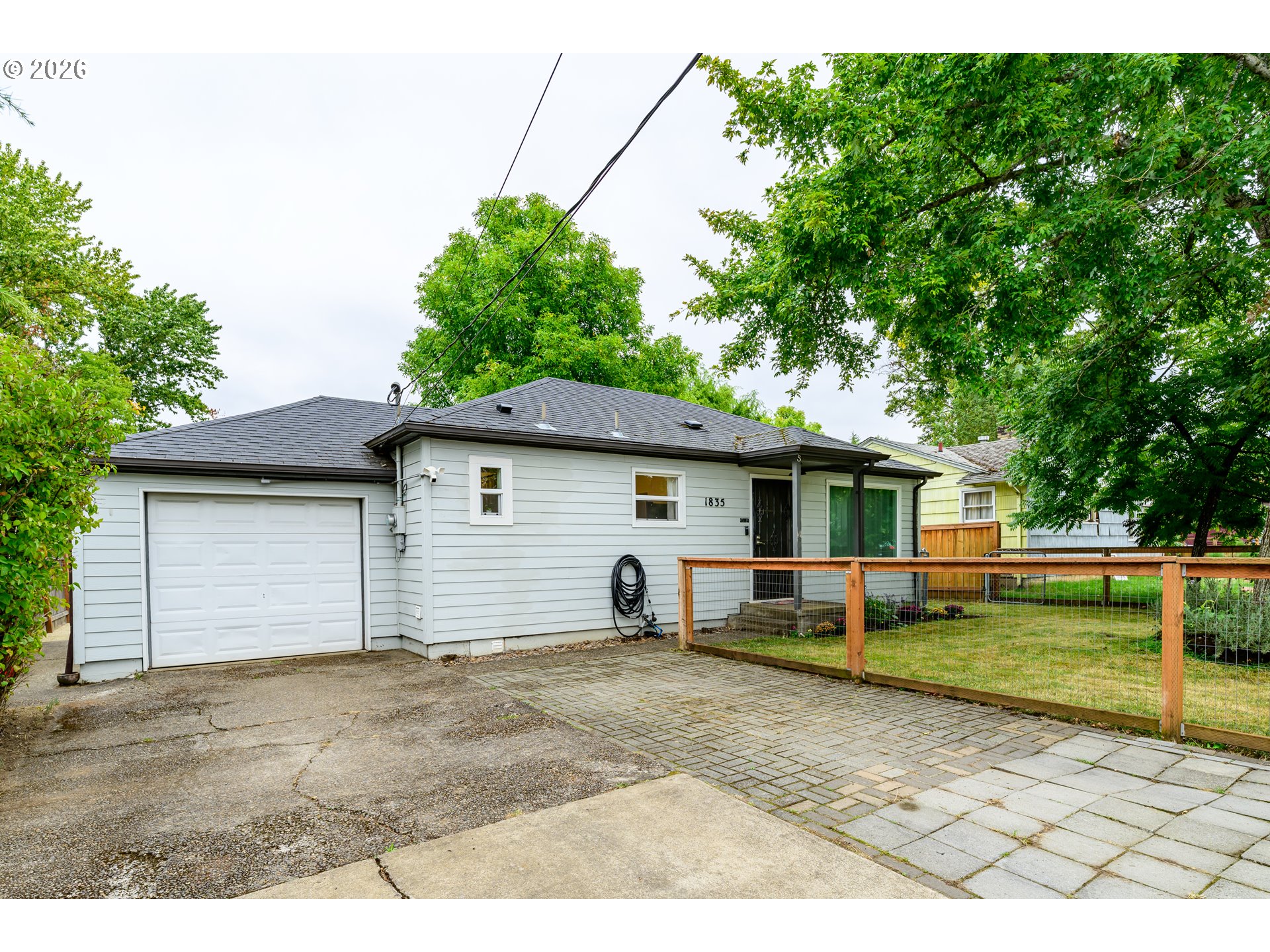 1835 City View St Property Photo 4