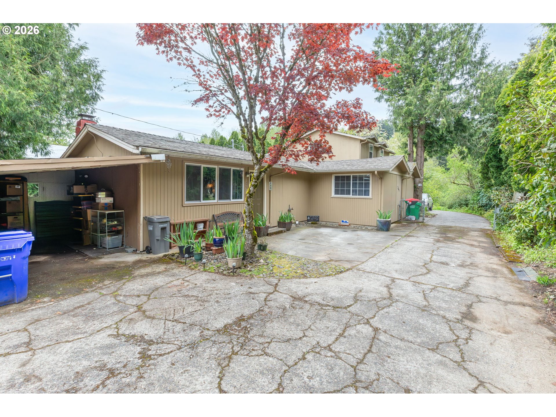 765 775 Se Roberts Ave Property Photo 1