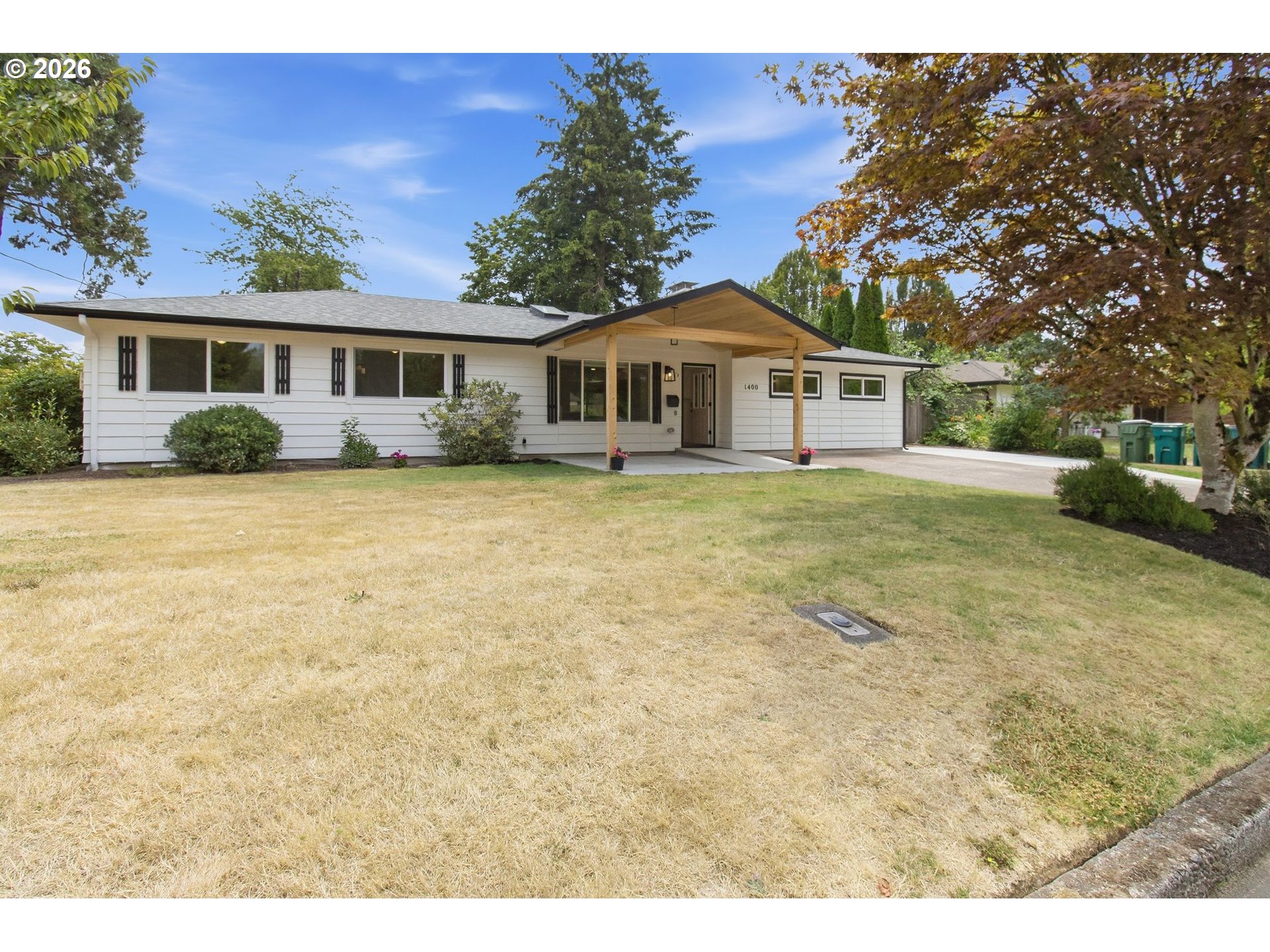1400 N Hadley Rd Property Photo 2