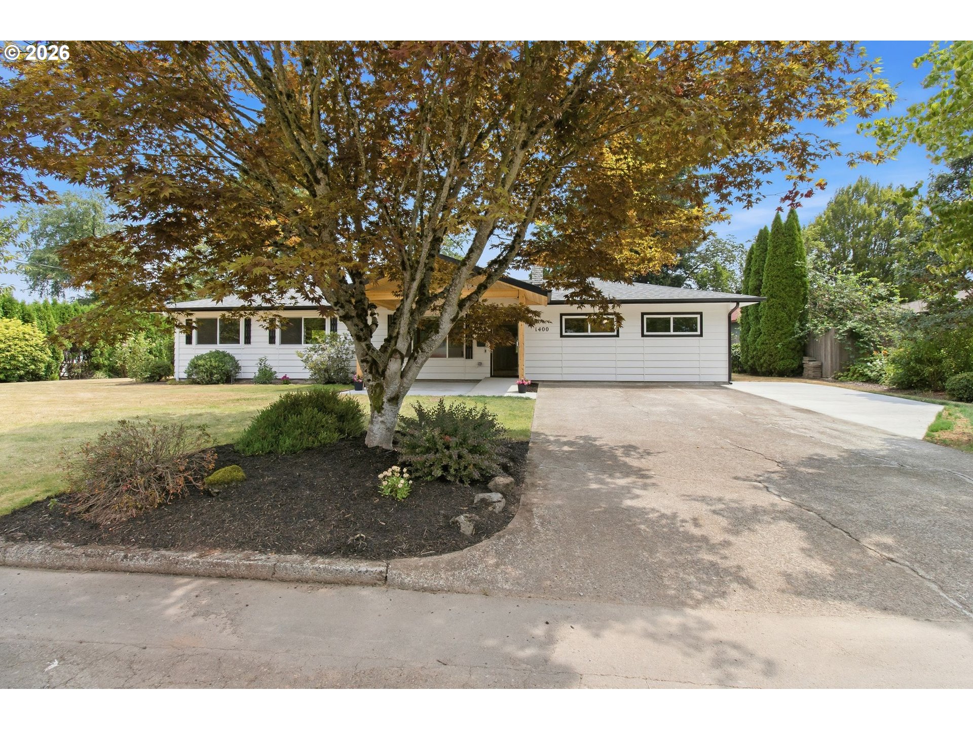 1400 N Hadley Rd Property Photo 4
