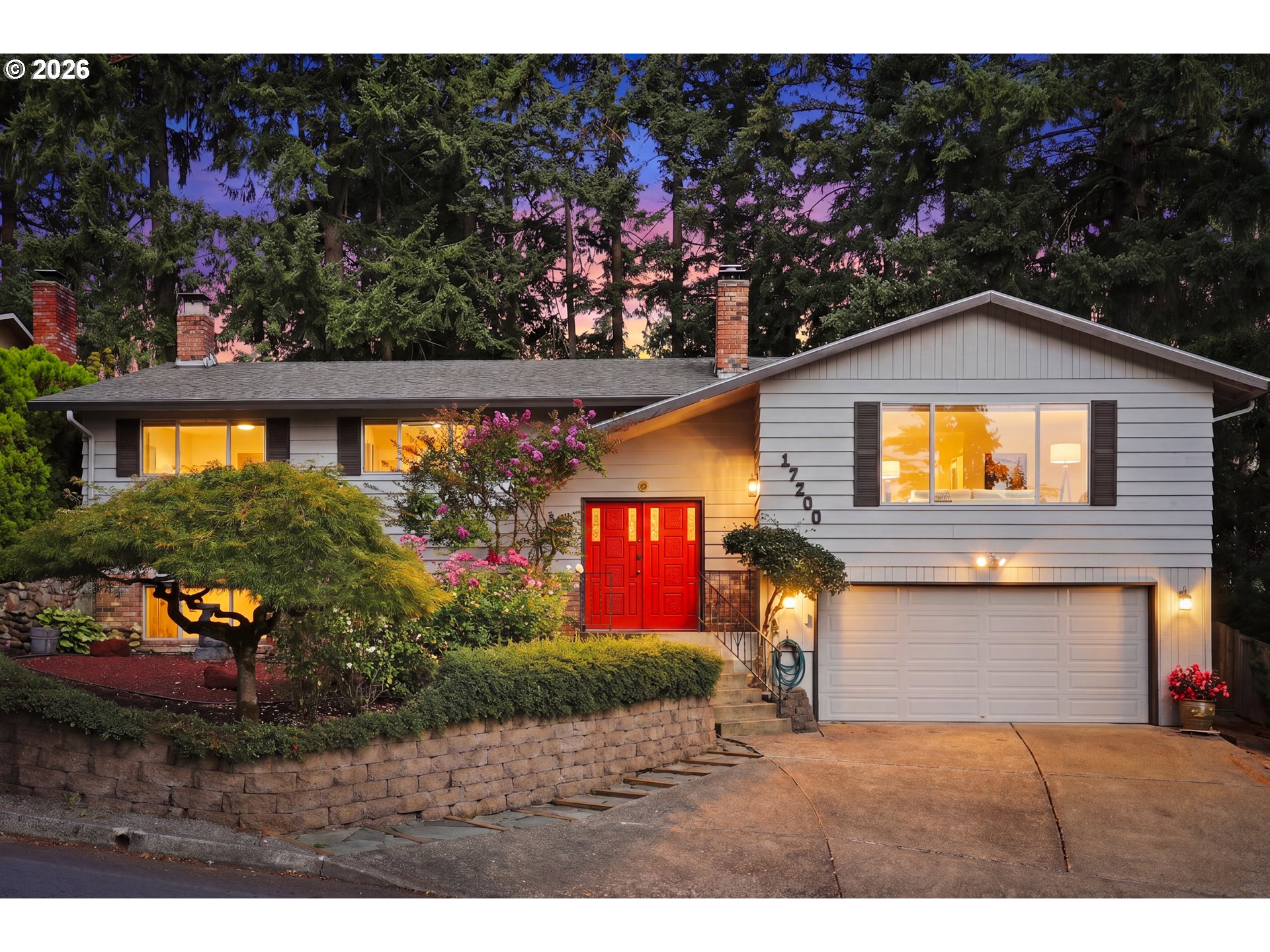 17200 SE VALLEY VIEW RD Property Photo 1