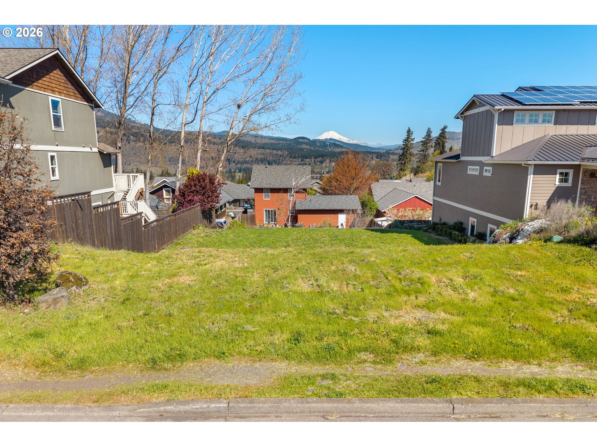 2860 May St Property Photo 1
