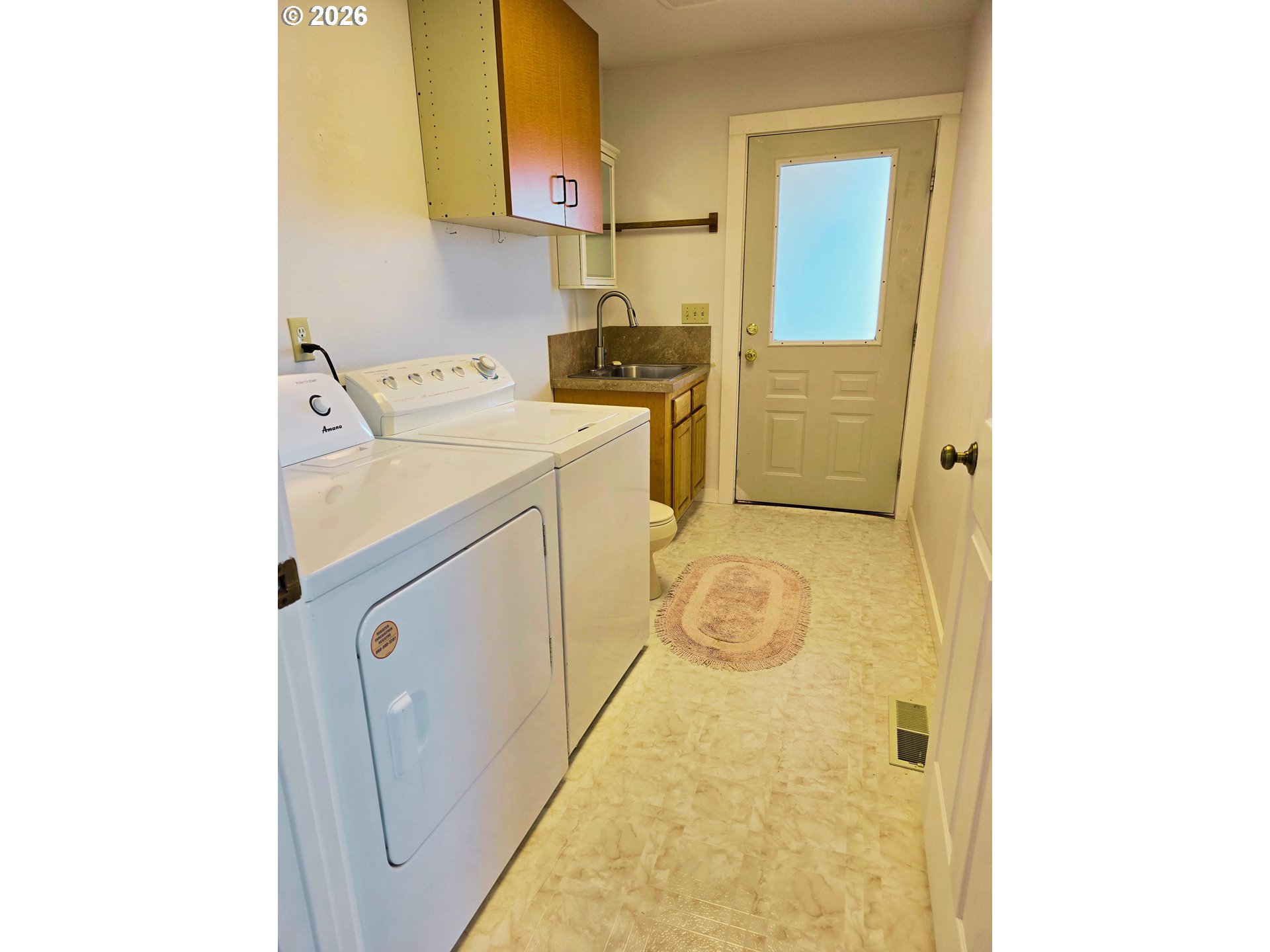 337 S County Rd Property Photo 11