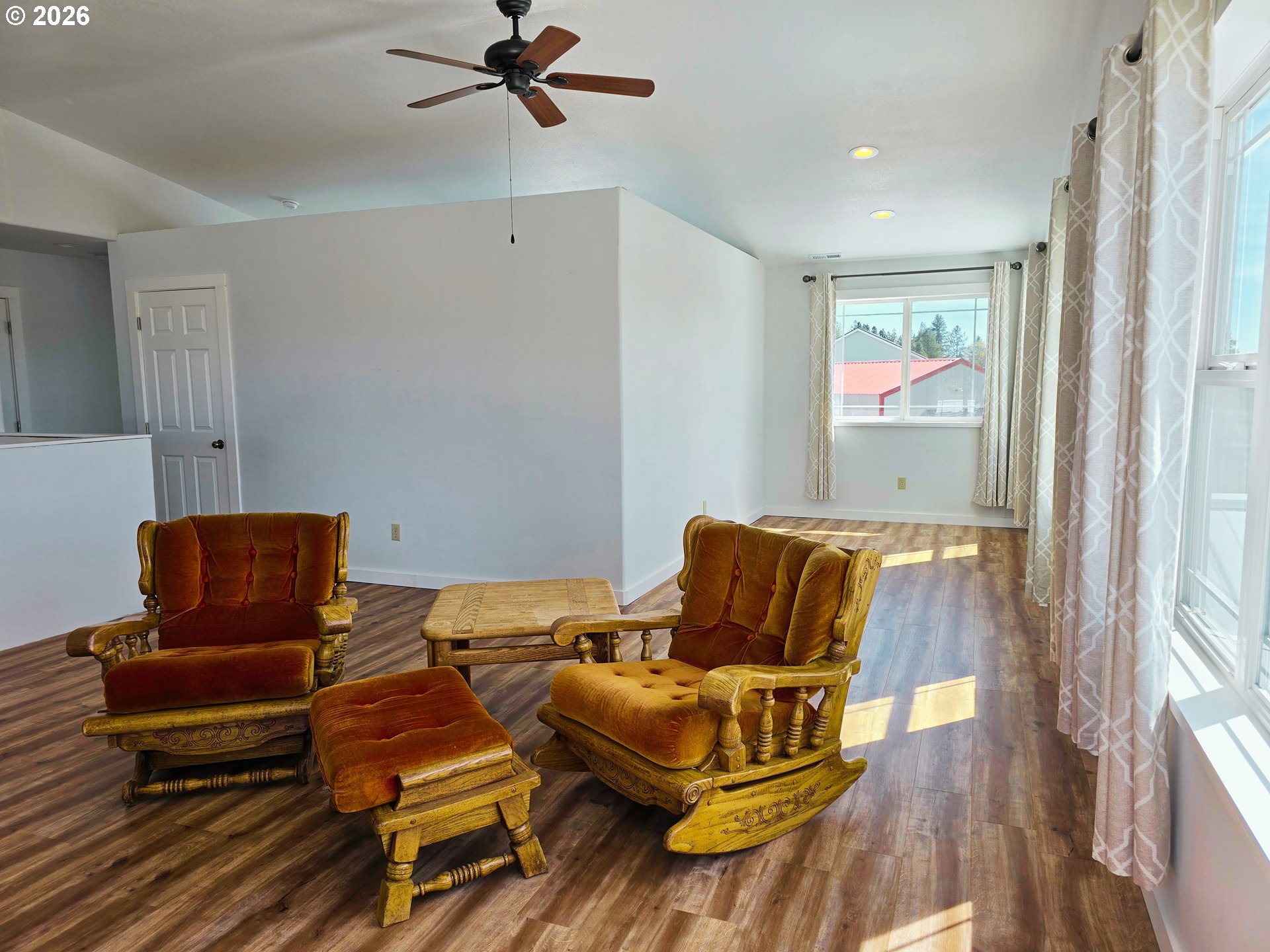 337 S County Rd Property Photo 14