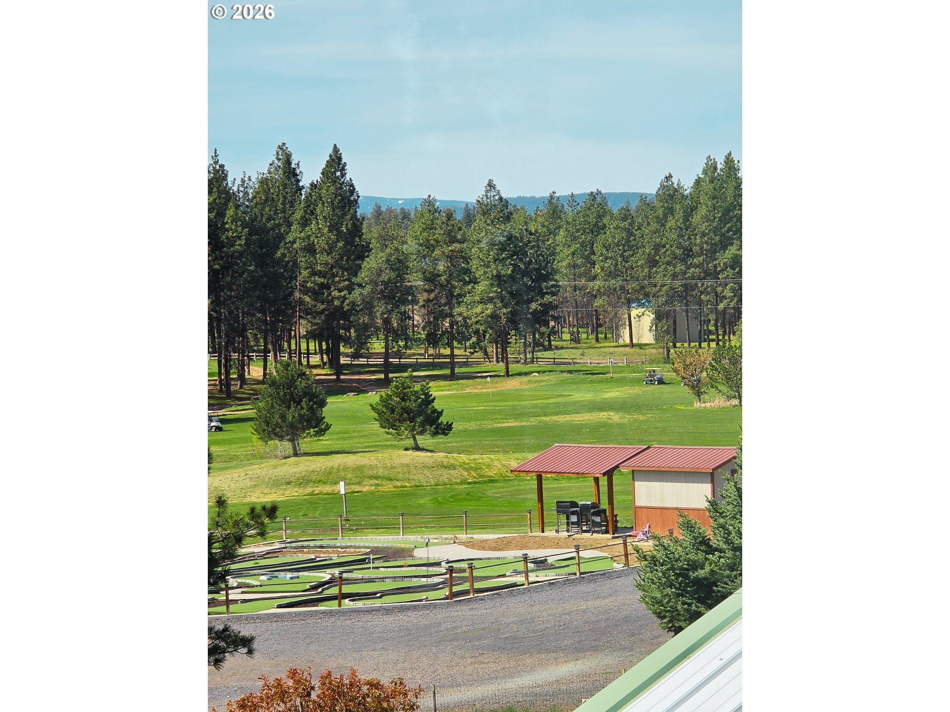 337 S County Rd Property Photo 16