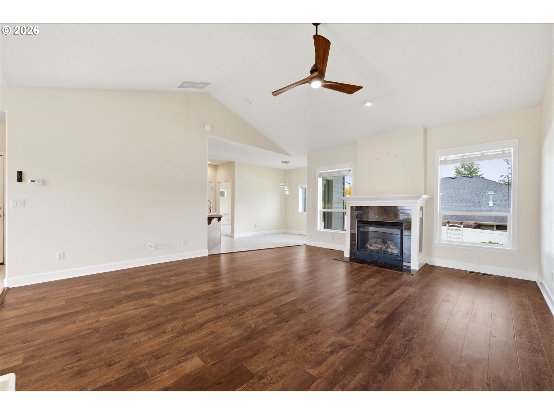 338 Nw Ivy Ave Property Photo 8
