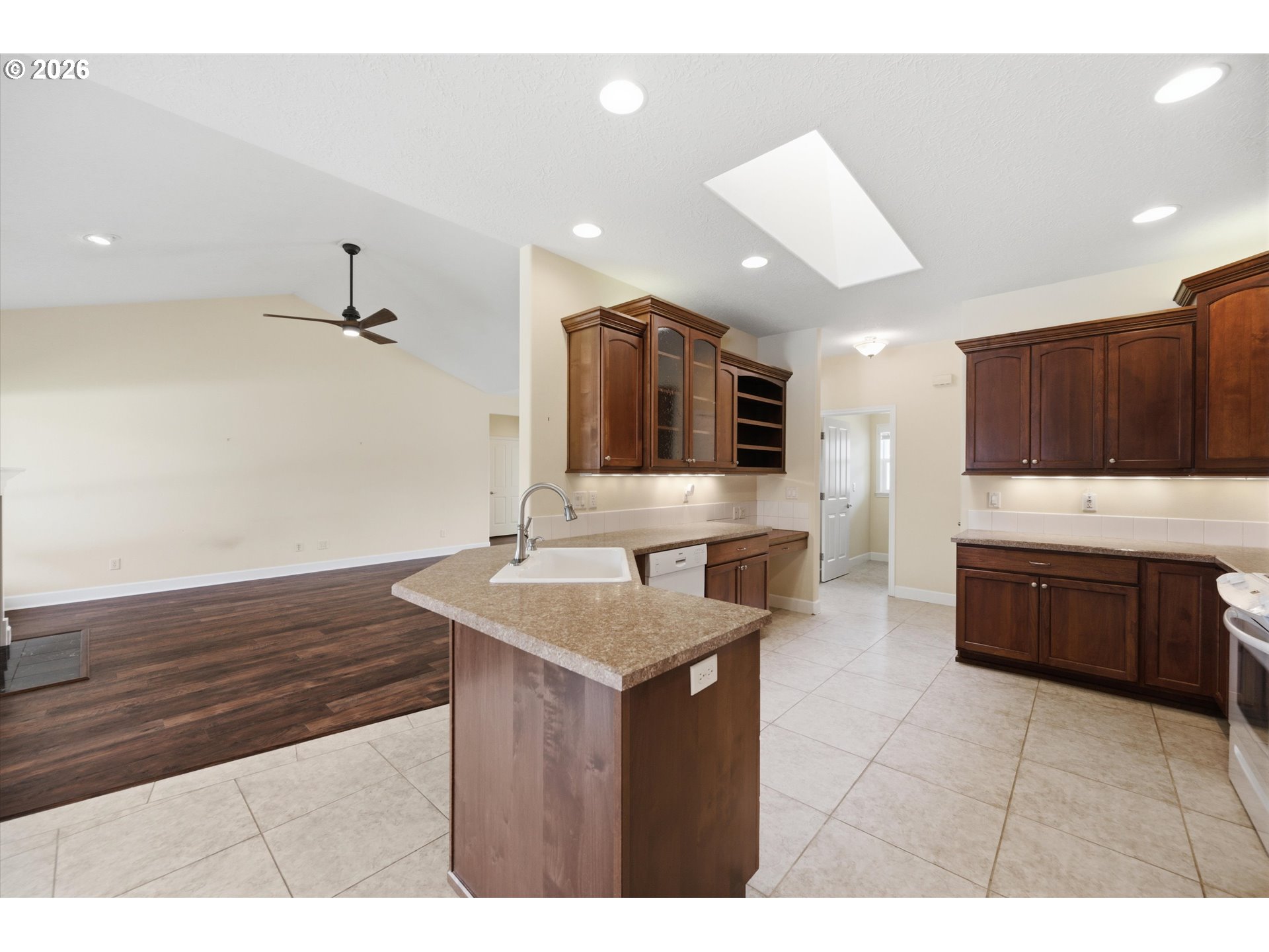 338 Nw Ivy Ave Property Photo 17