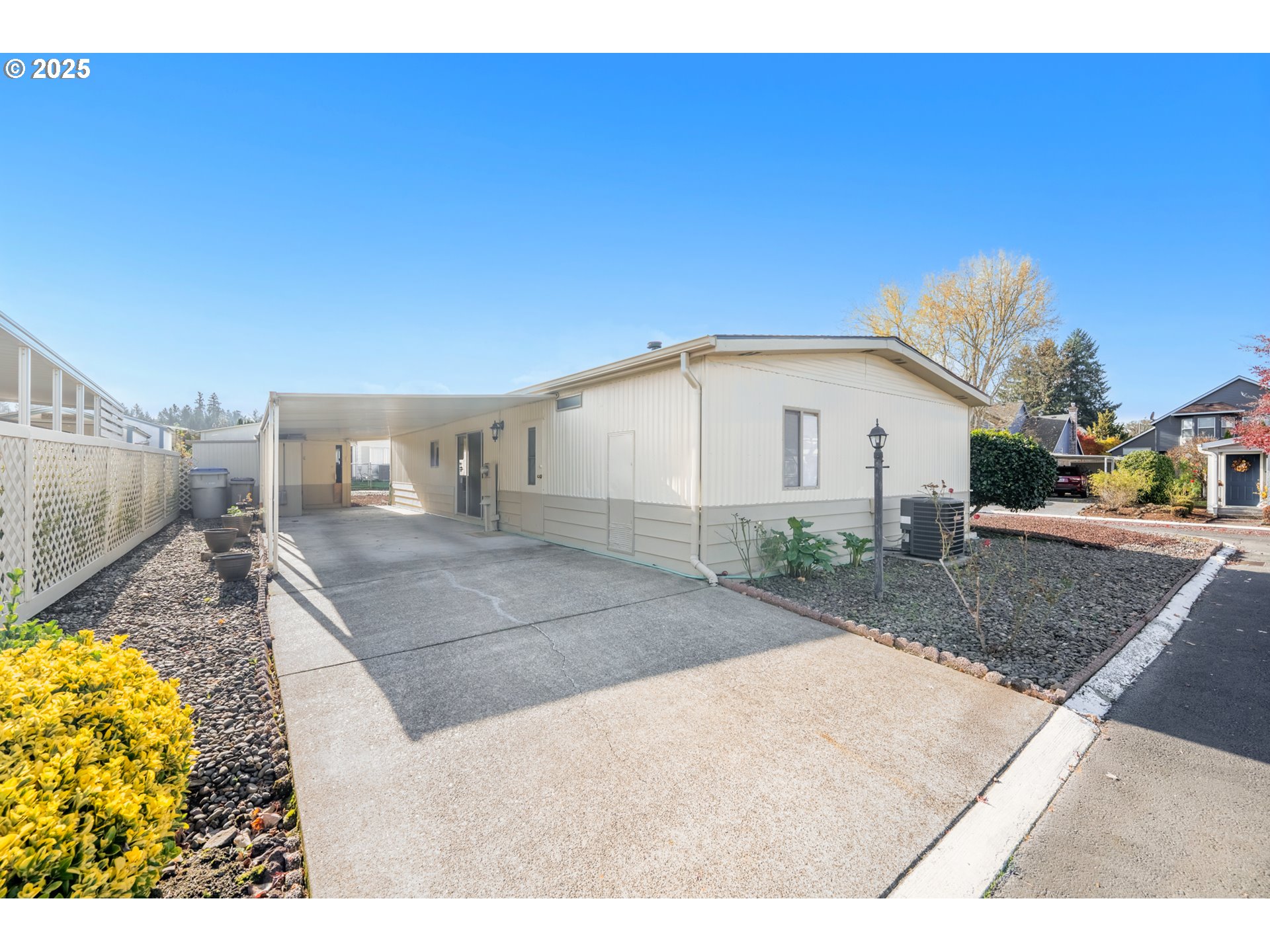 17165 SW ELDORADO DR 94 Property Photo 1