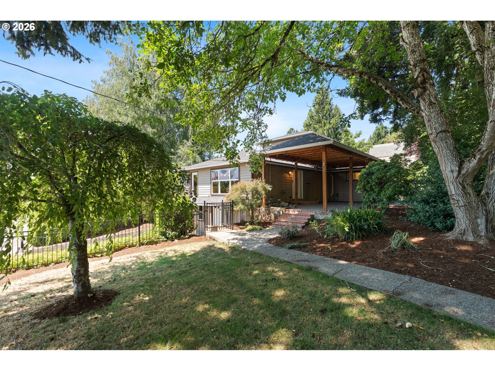 3805 Se Lake Rd Property Photo 1