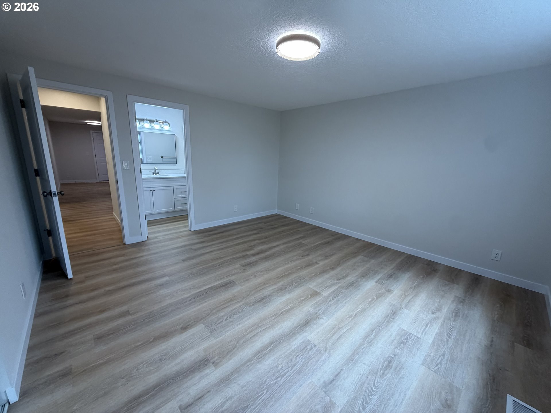 1165 Ne Broadway St Property Photo 15
