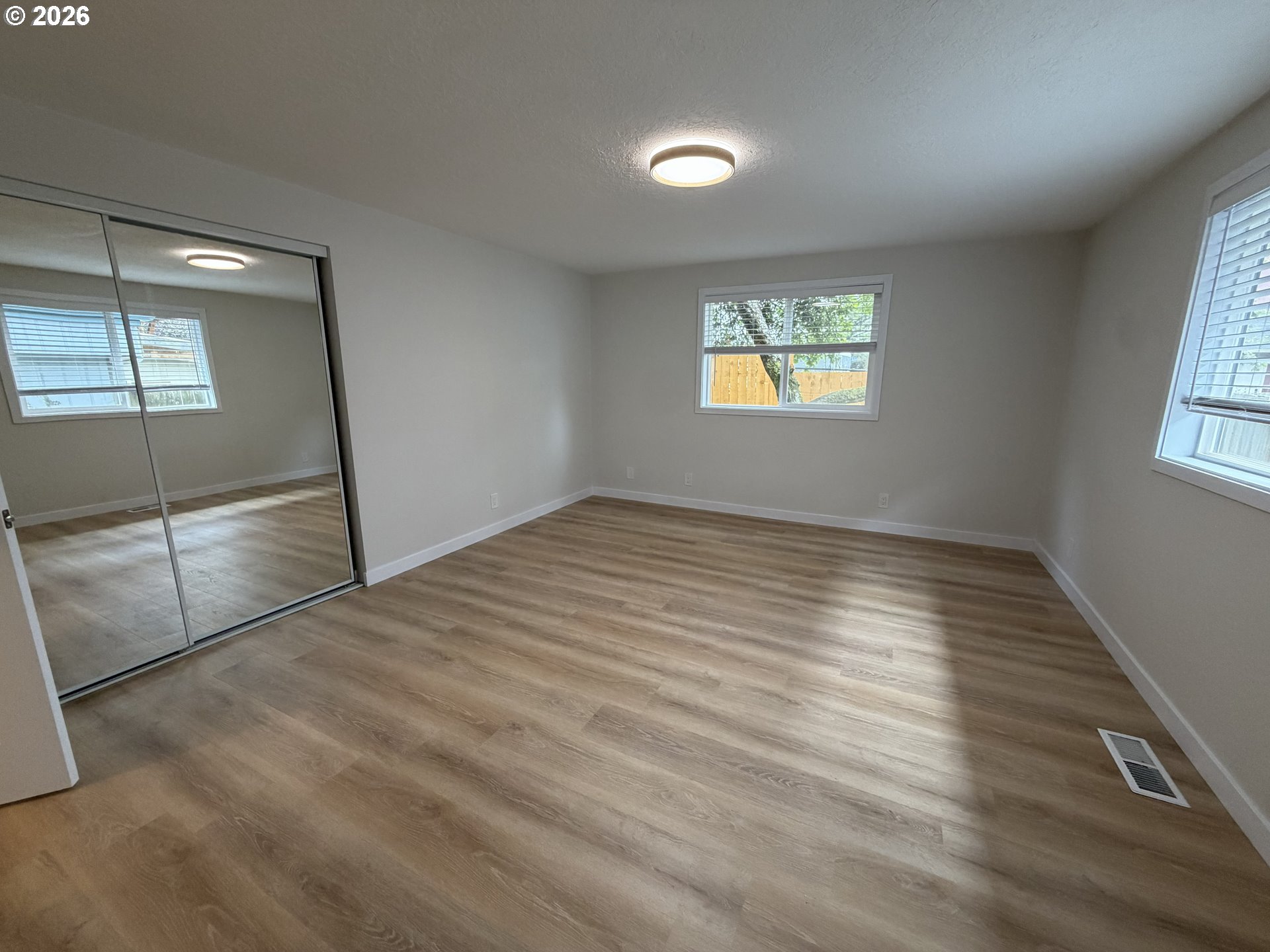 1165 Ne Broadway St Property Photo 21