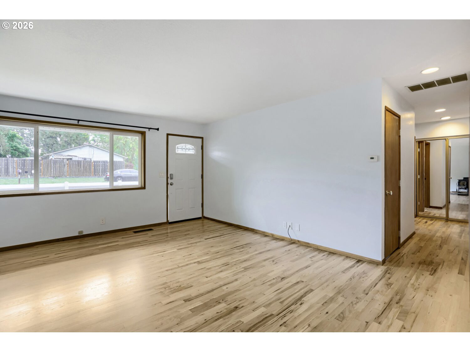 457 Nw Yonia Ct Property Photo 9