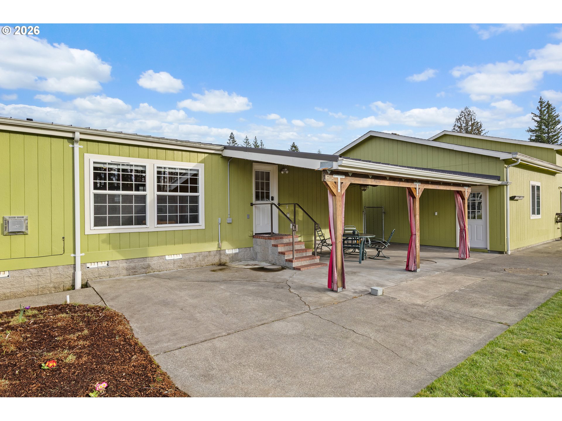 128 Louisa St Property Photo 29