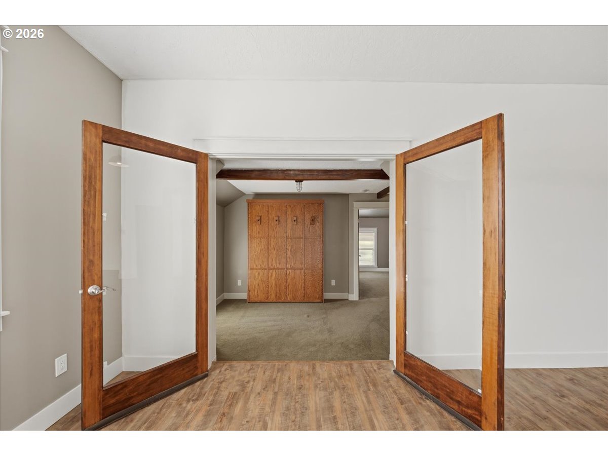 246 S Main St Property Photo 21