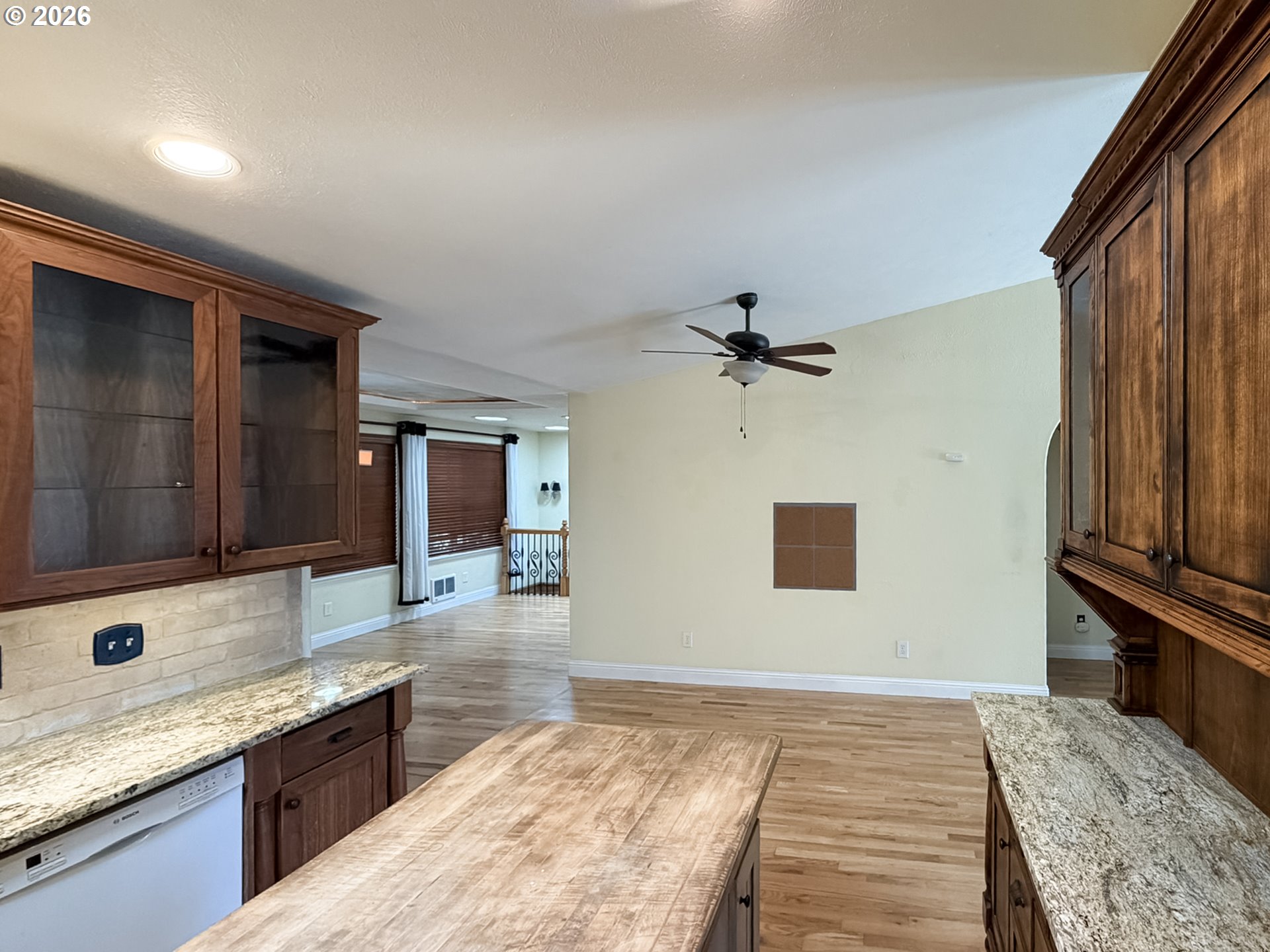 912 Easy St Property Photo 10