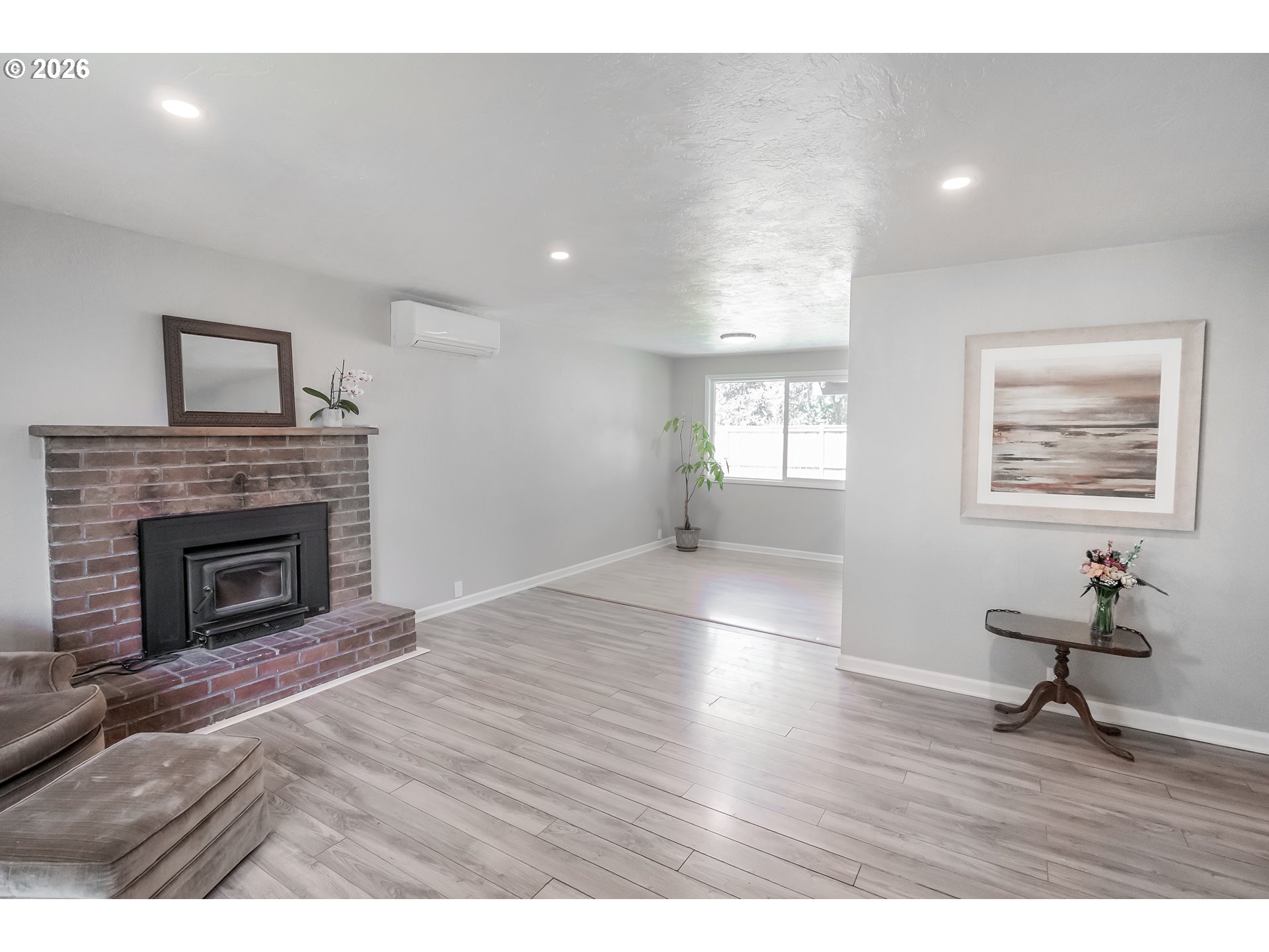 3703 Peppertree Dr Property Photo 3