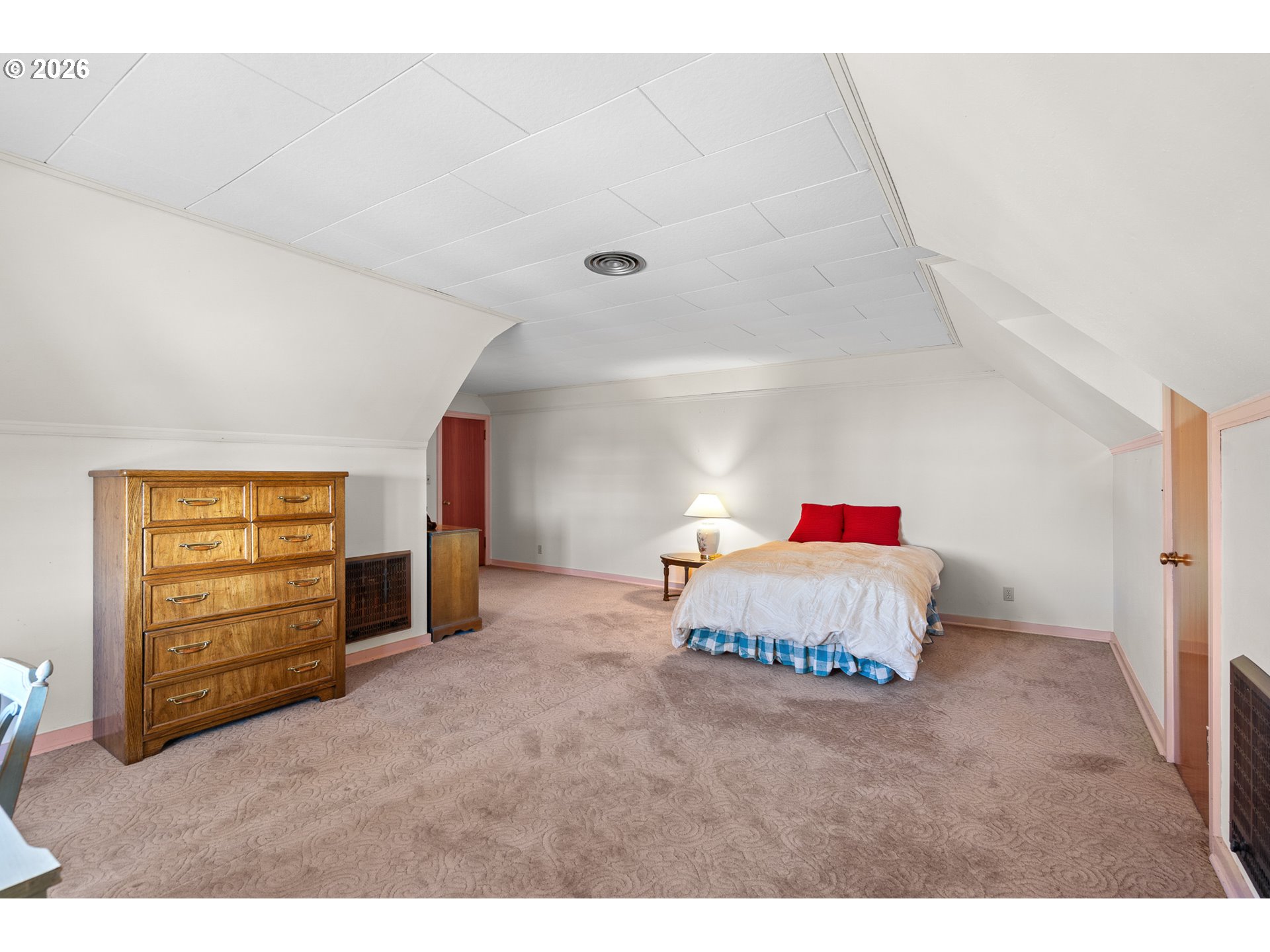 247 4th St Property Photo 31