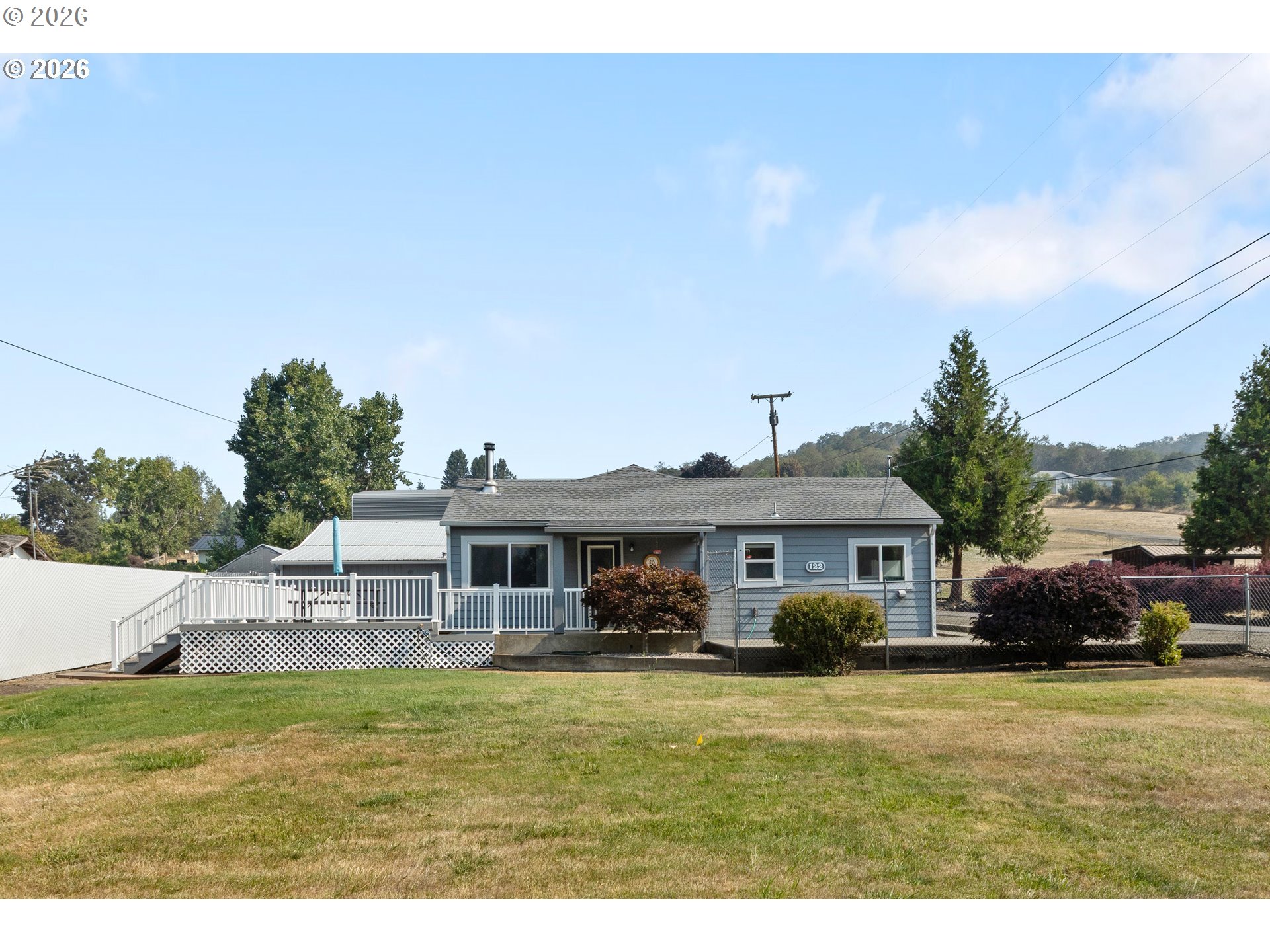 122 GRASSY LN Property Photo 1