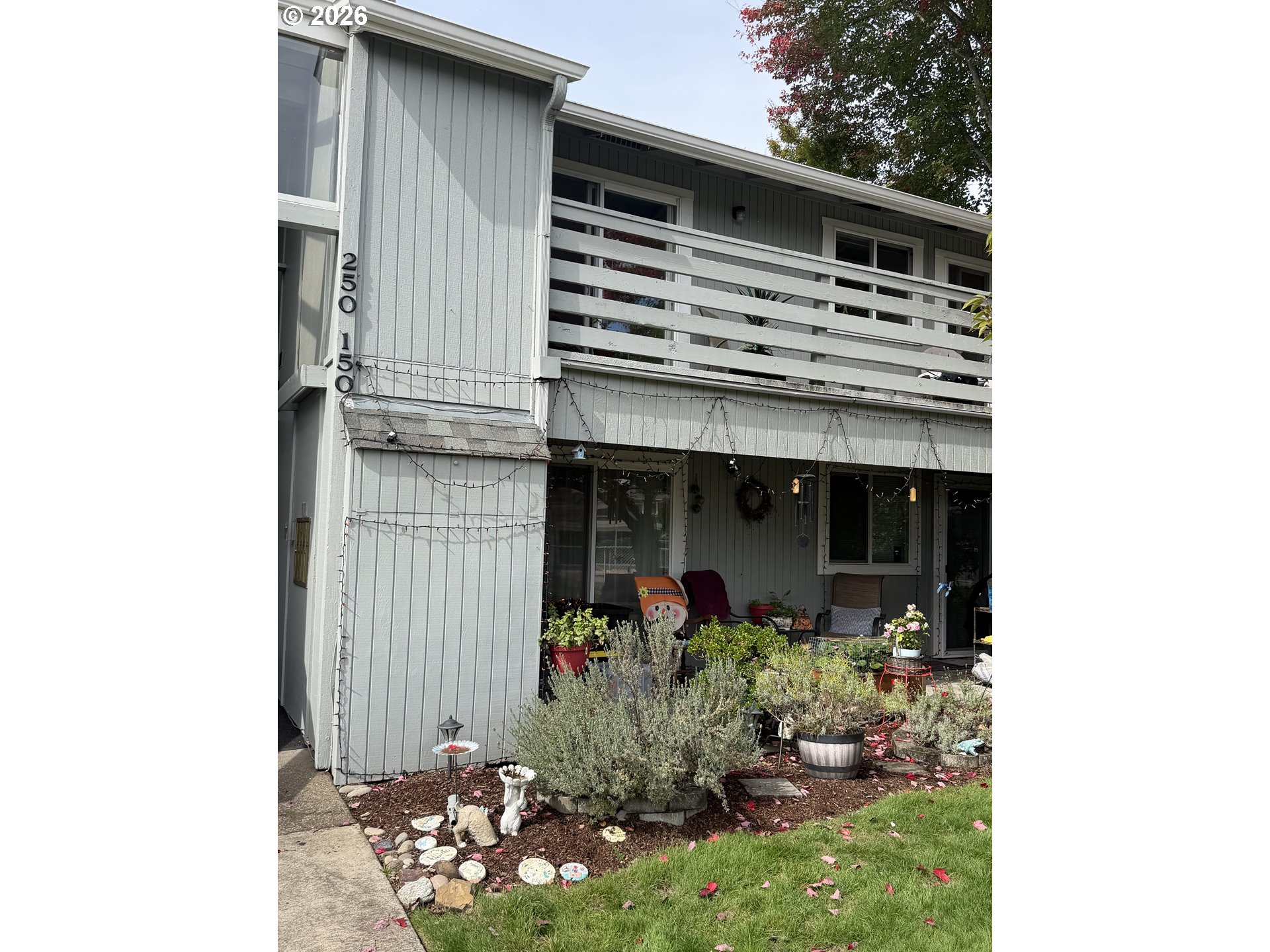 650 Harlow Rd Property Photo 3