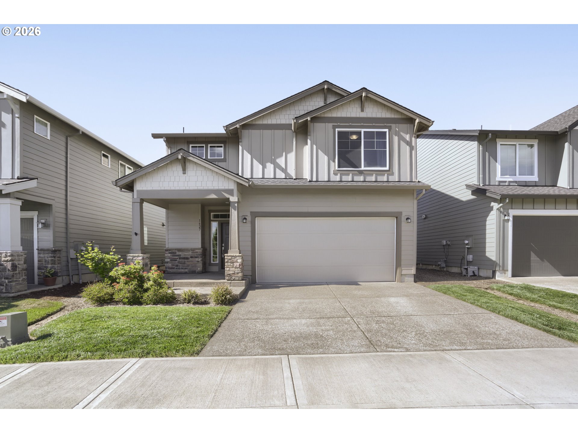 1627 36TH AVE Property Photo 1