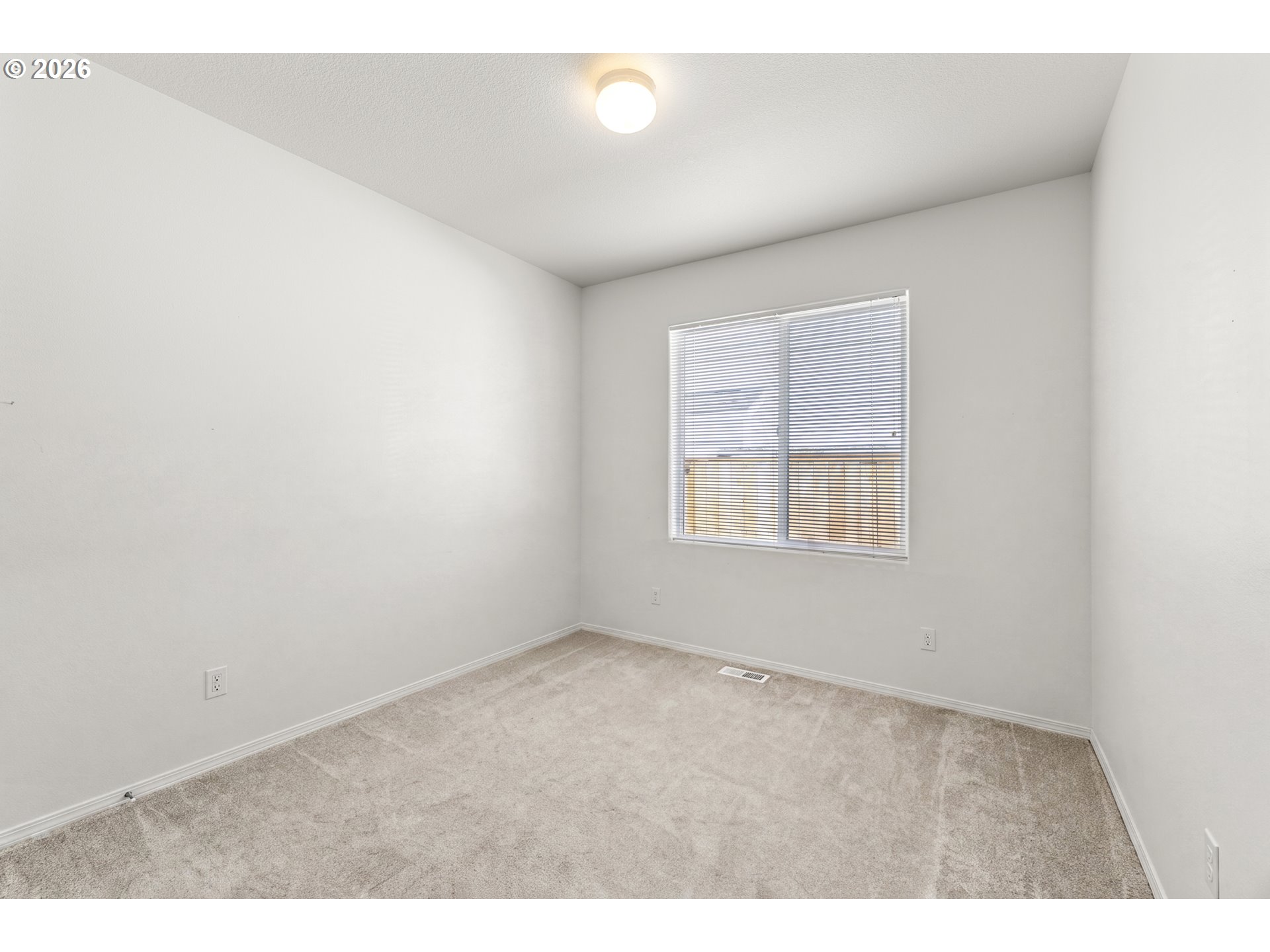 1334 34th Pl Property Photo 17