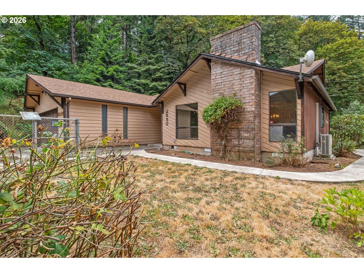 2850 Cascade Dr Property Photo 1