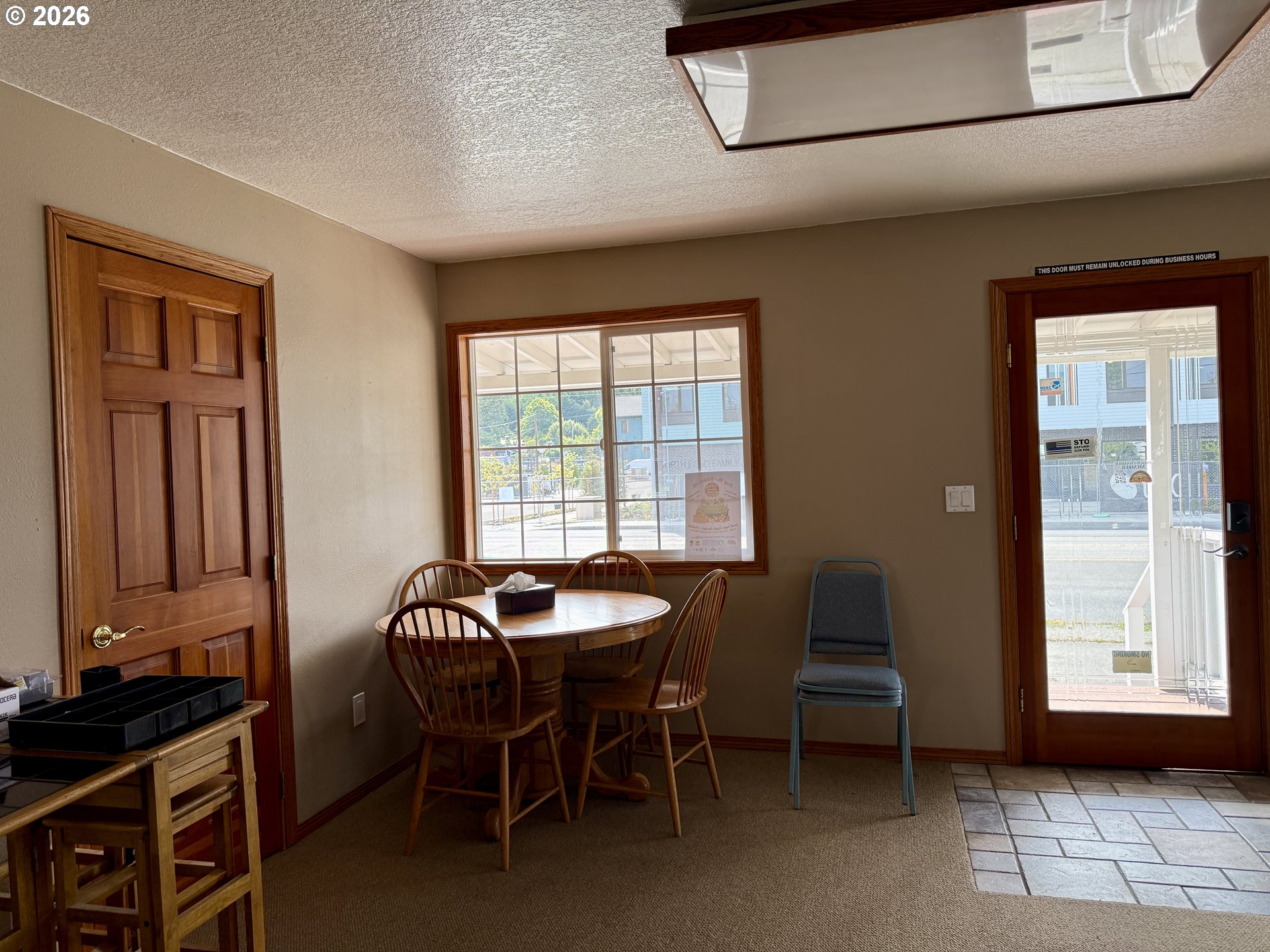 2091 Broadway Ave Property Photo 17
