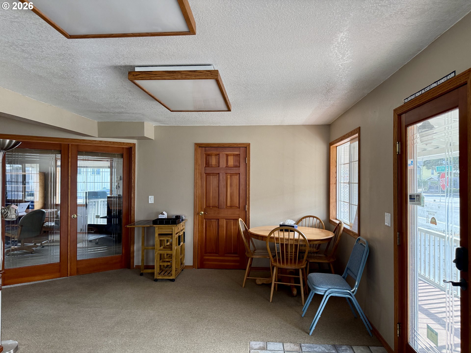 2091 Broadway Ave Property Photo 18