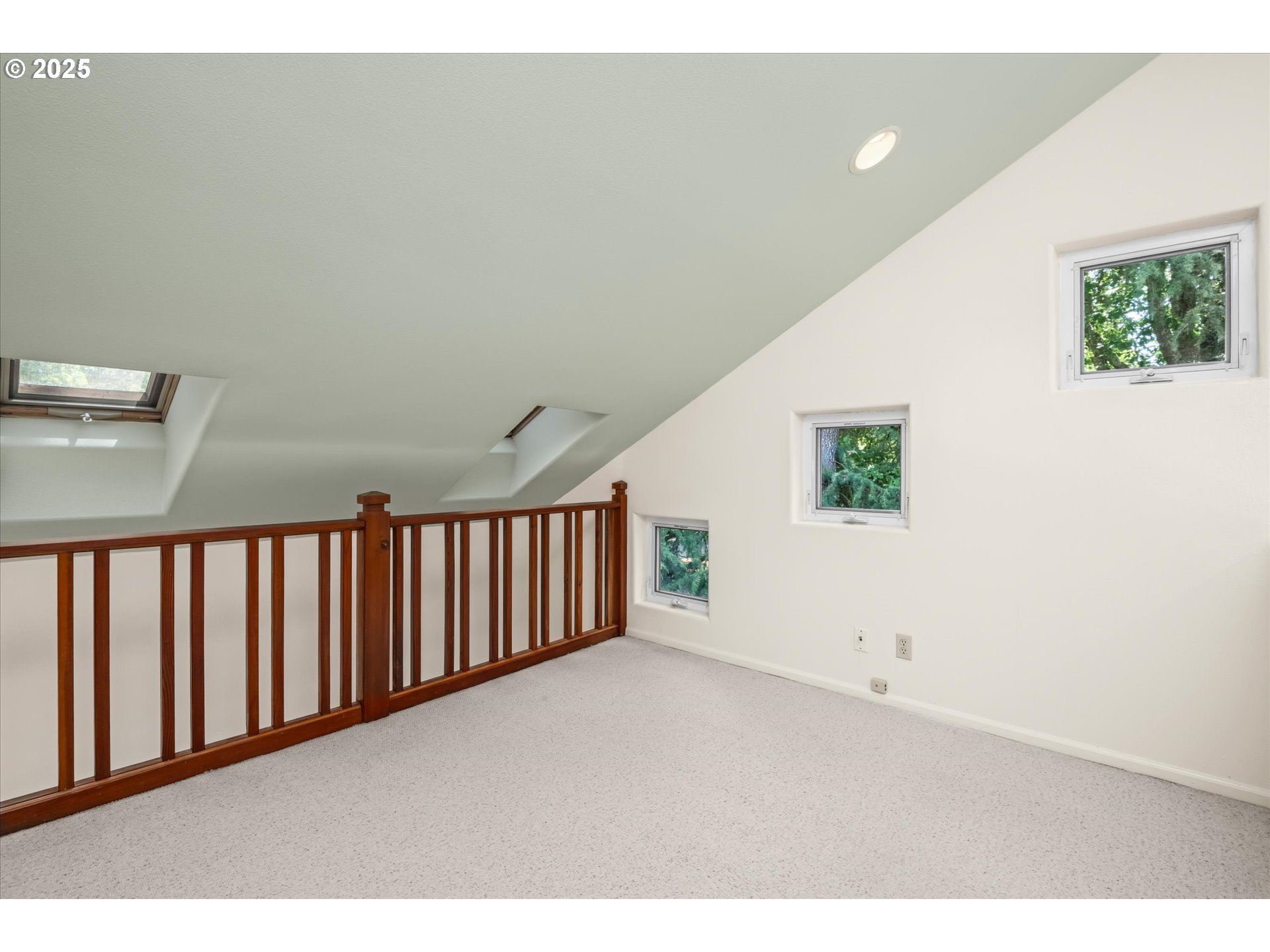 820 Park Ter Property Photo 24