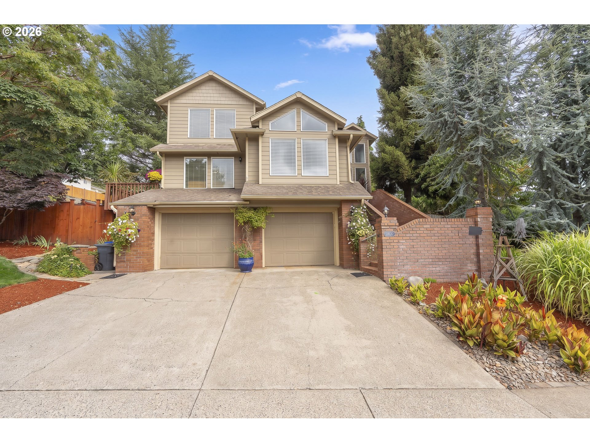 3057 Lakeview Ct Nw Property Photo 1