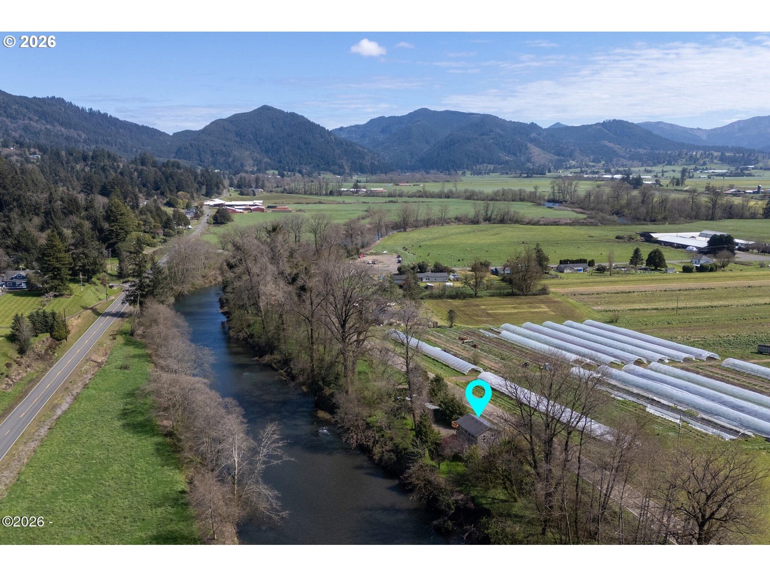 1025 Wilson River Loop Property Photo 2