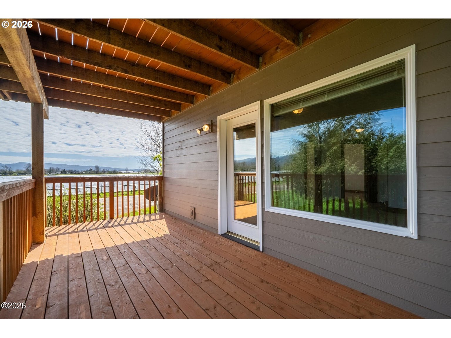 1025 Wilson River Loop Property Photo 7