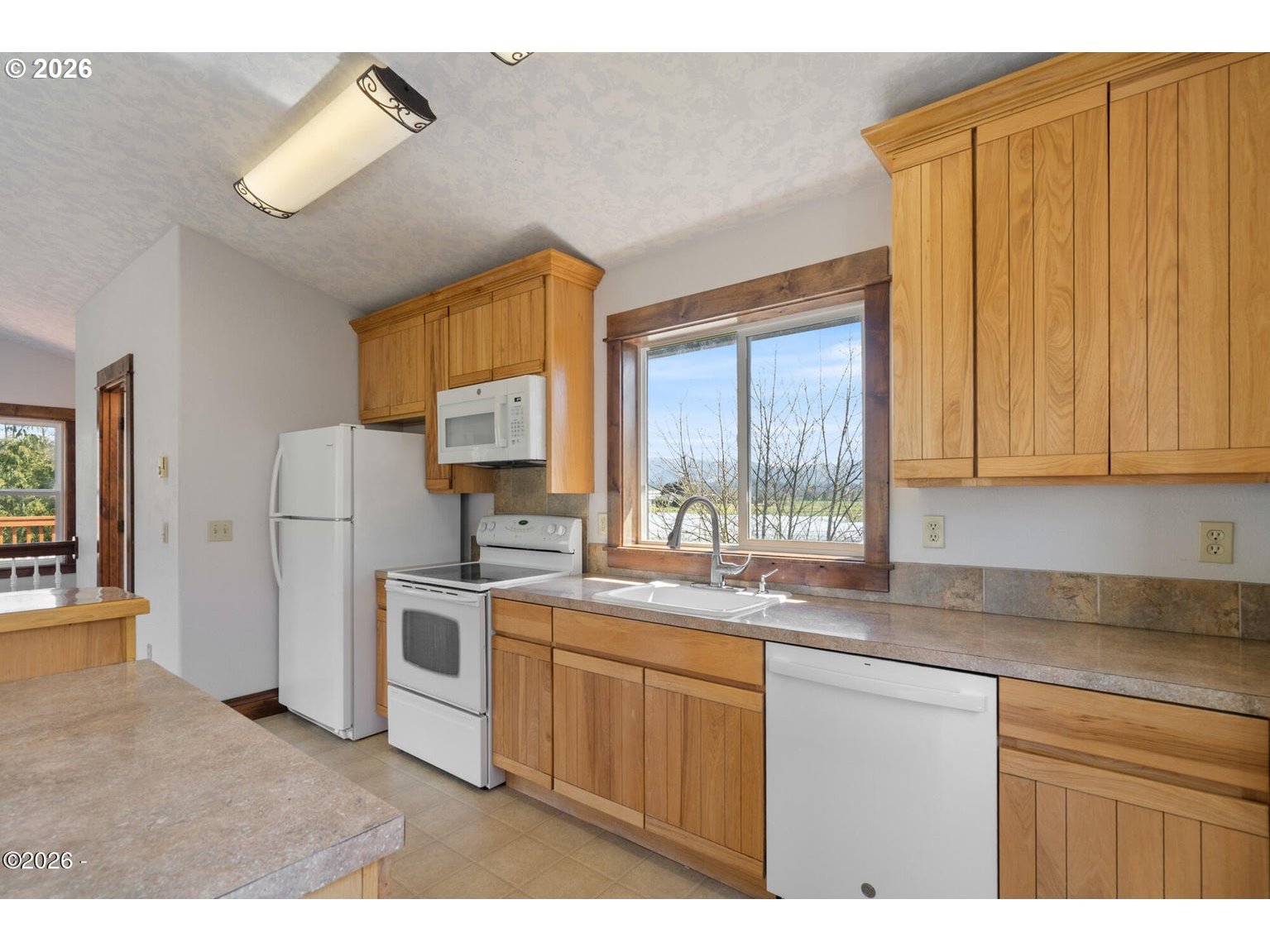 1025 Wilson River Loop Property Photo 14