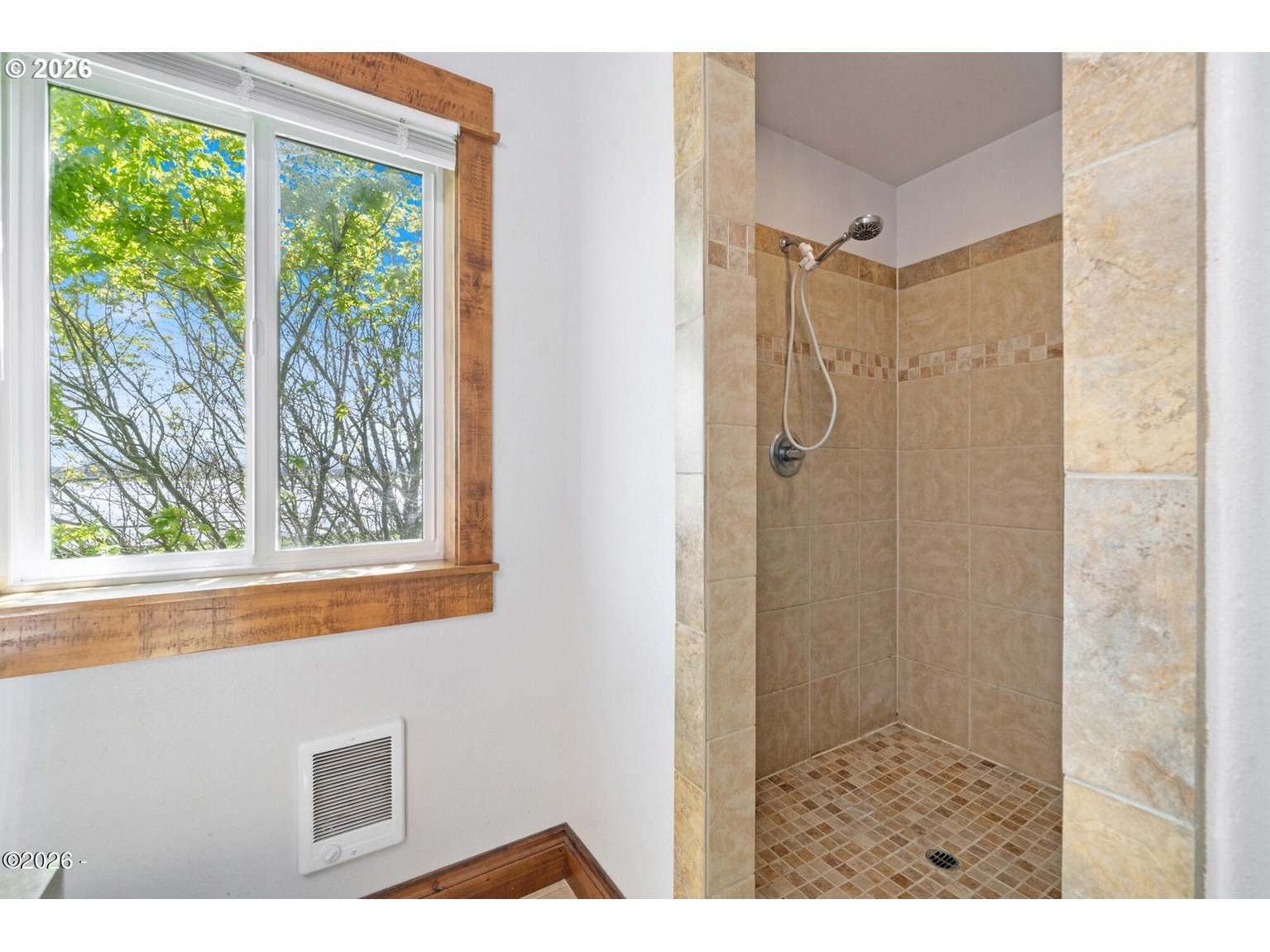 1025 Wilson River Loop Property Photo 35