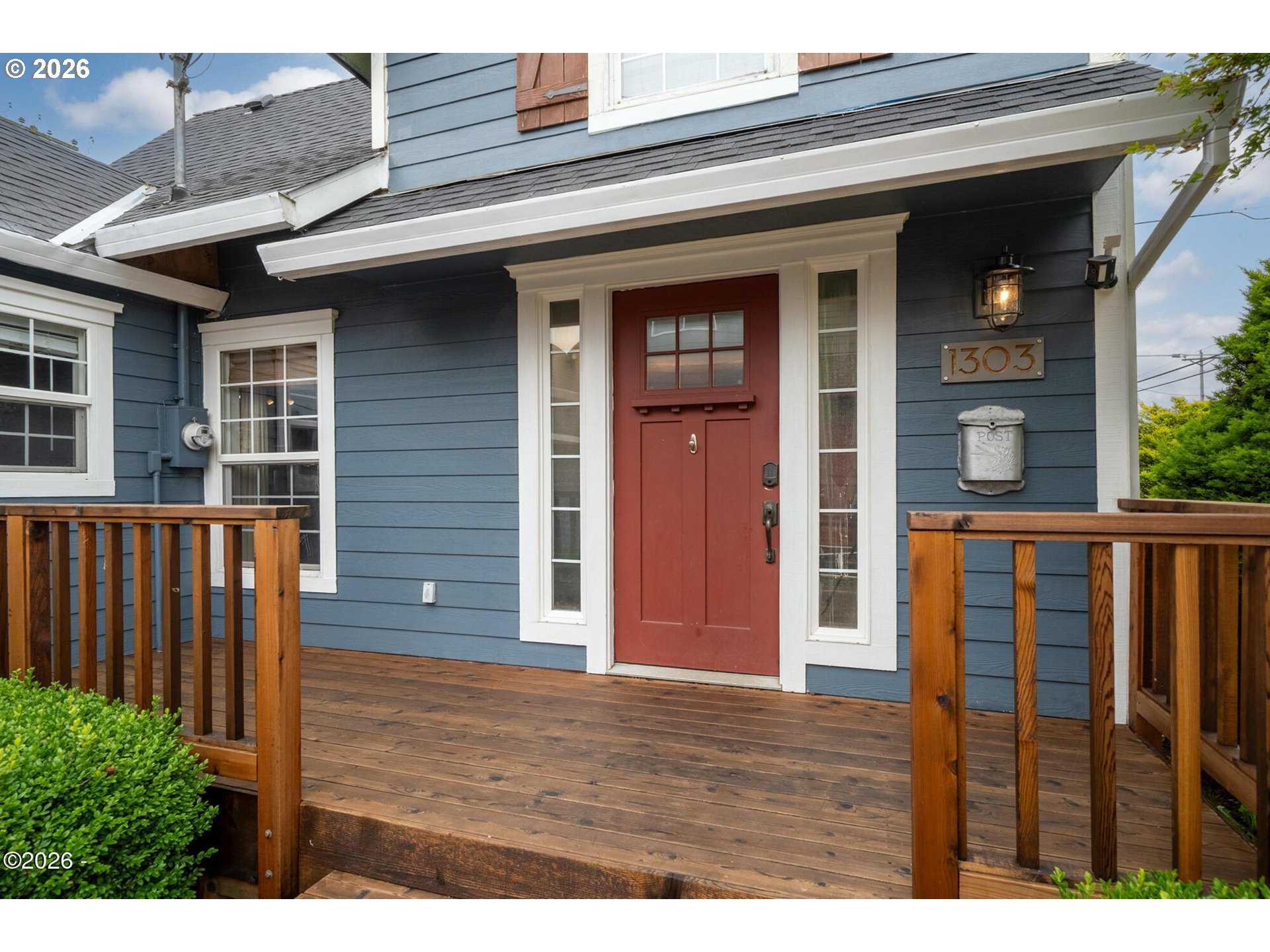 1303 3rd St Property Photo 2