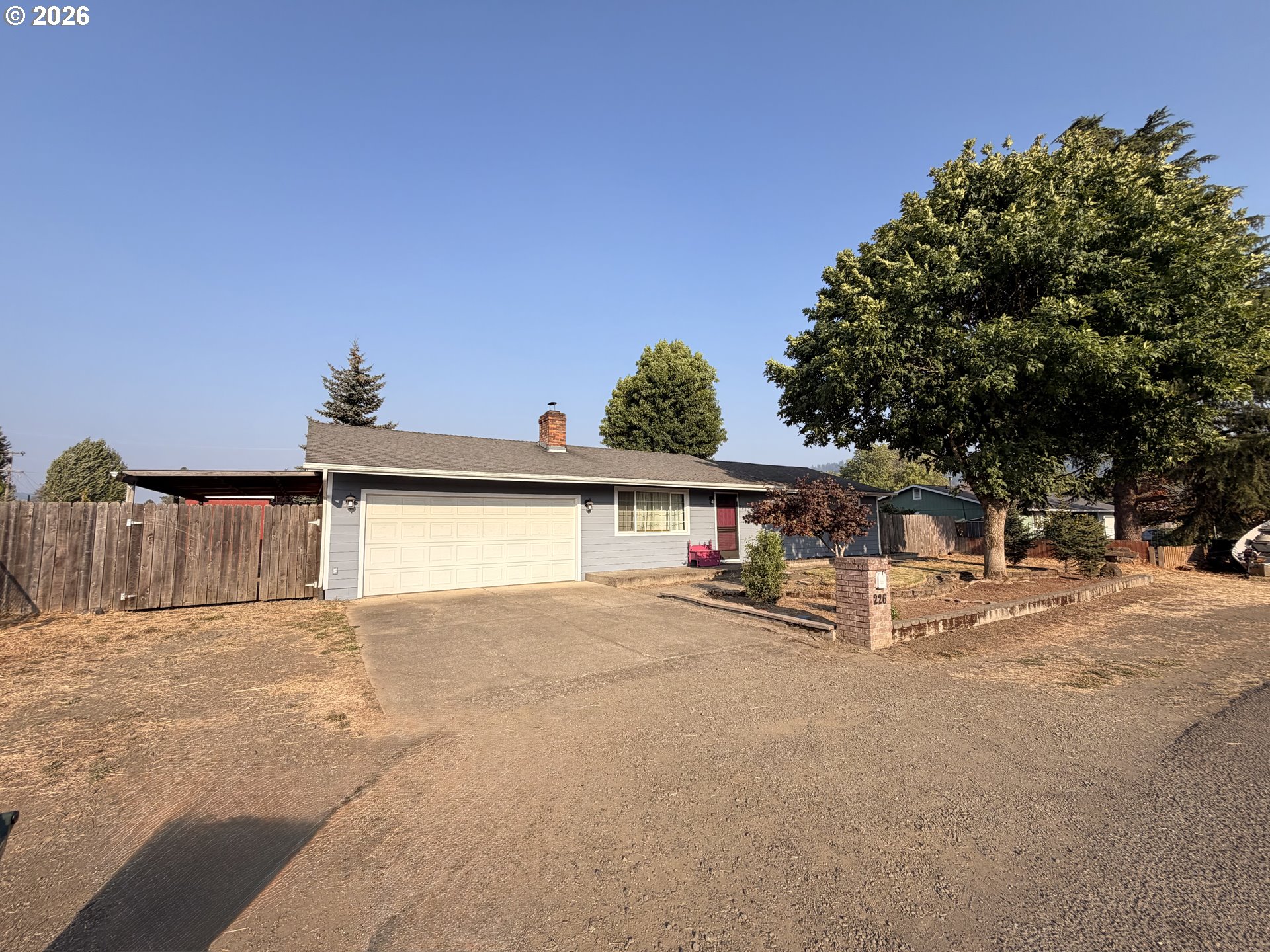 226 JOHNSON ST Property Photo 1