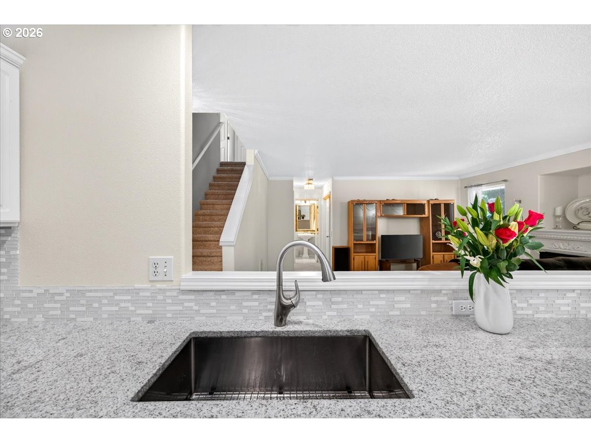 1733 Sw Harvey Way Property Photo 12