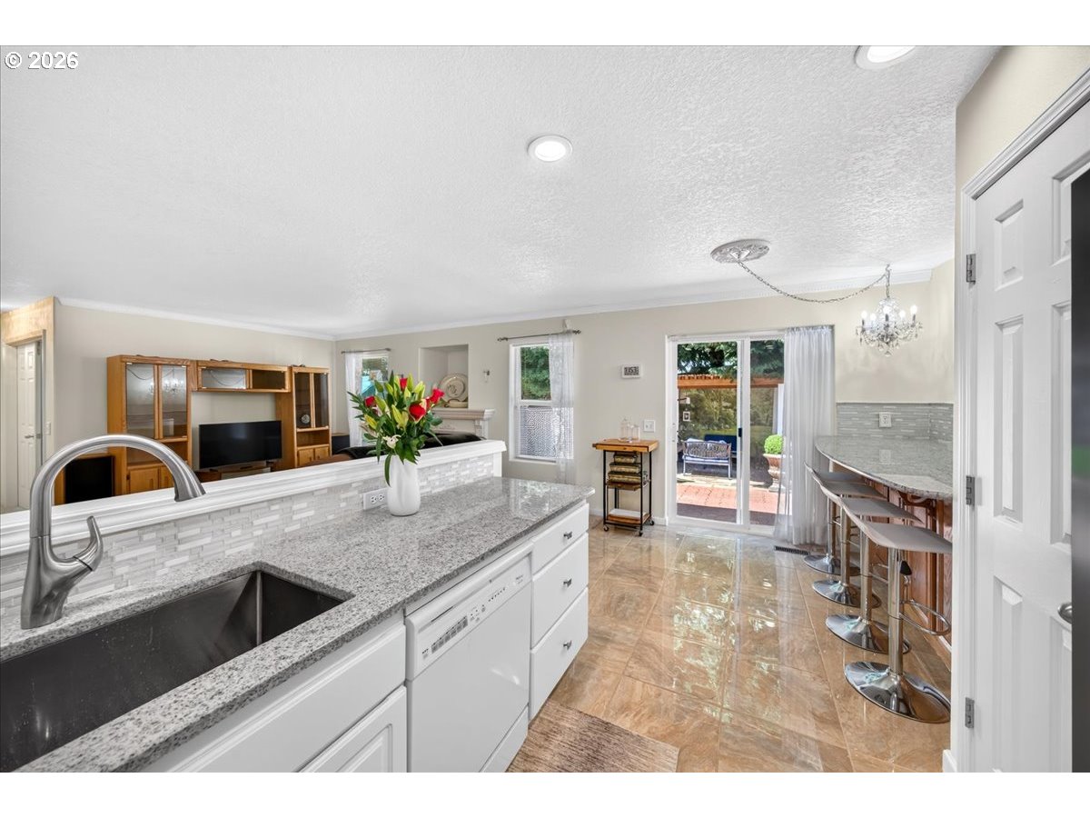 1733 Sw Harvey Way Property Photo 13