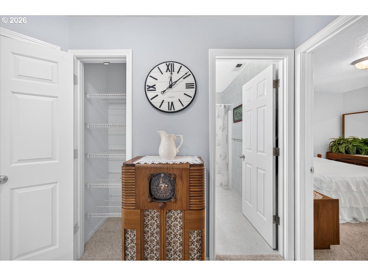 1733 Sw Harvey Way Property Photo 37