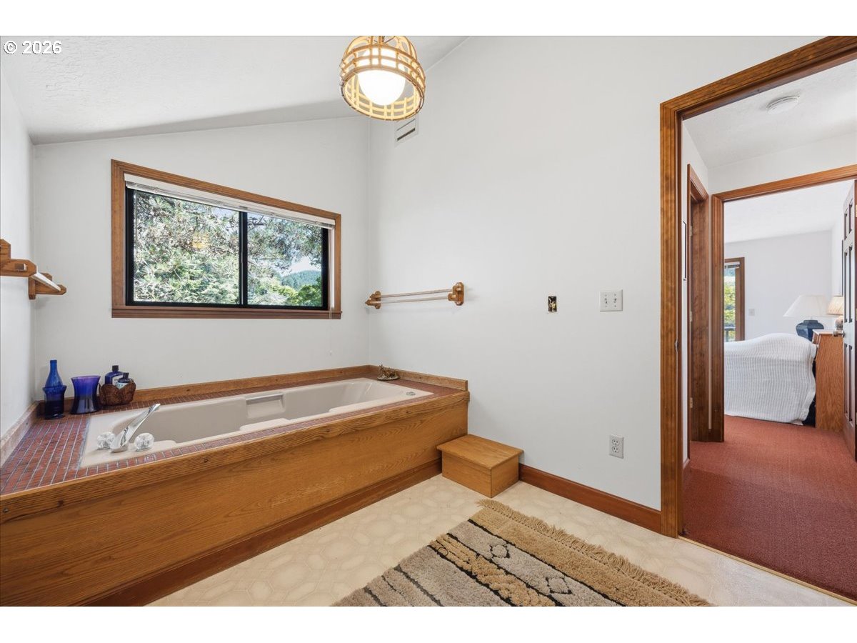 71616 Northshore Dr Property Photo 36