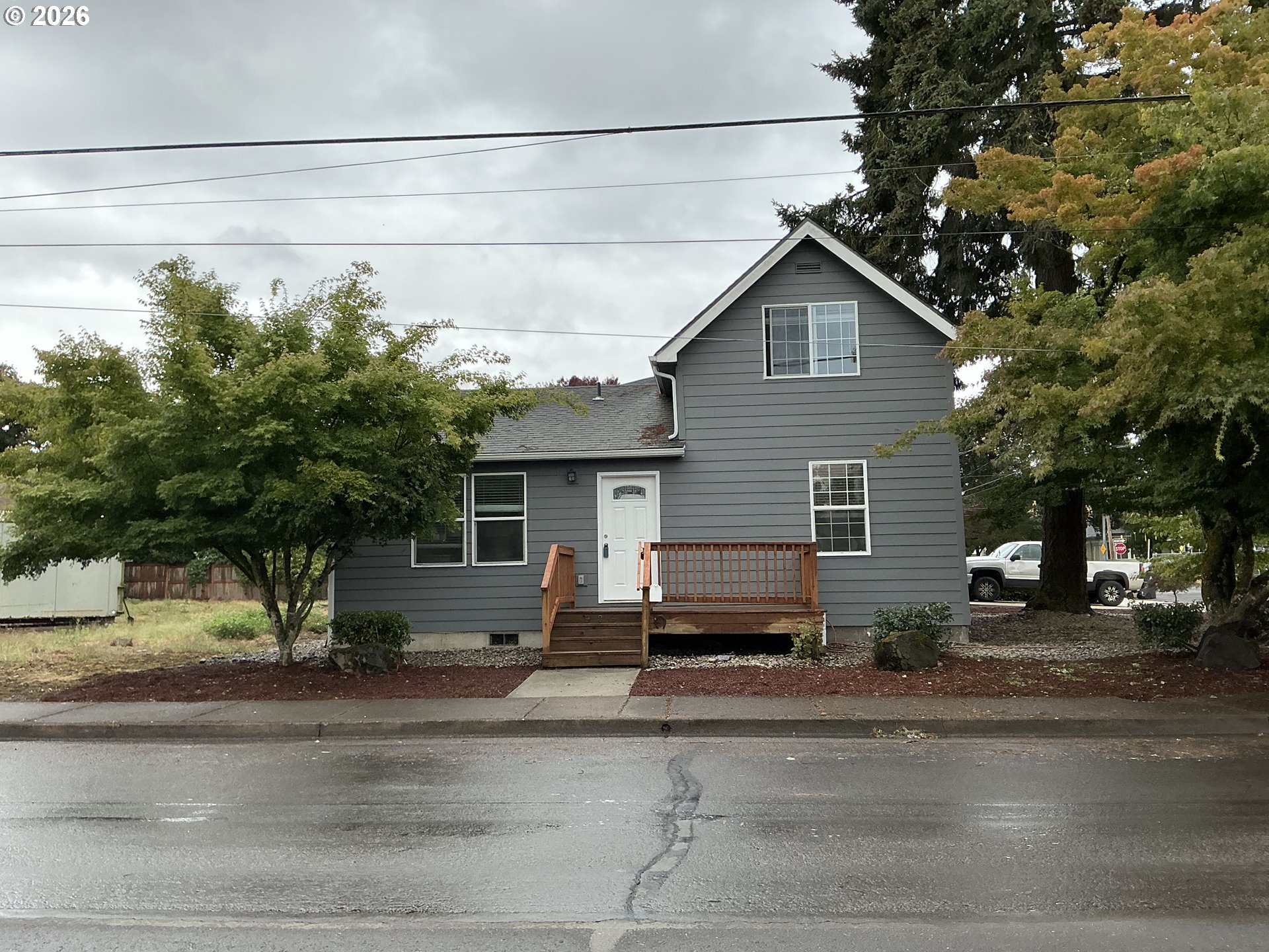 908 Water Ave Property Photo 1