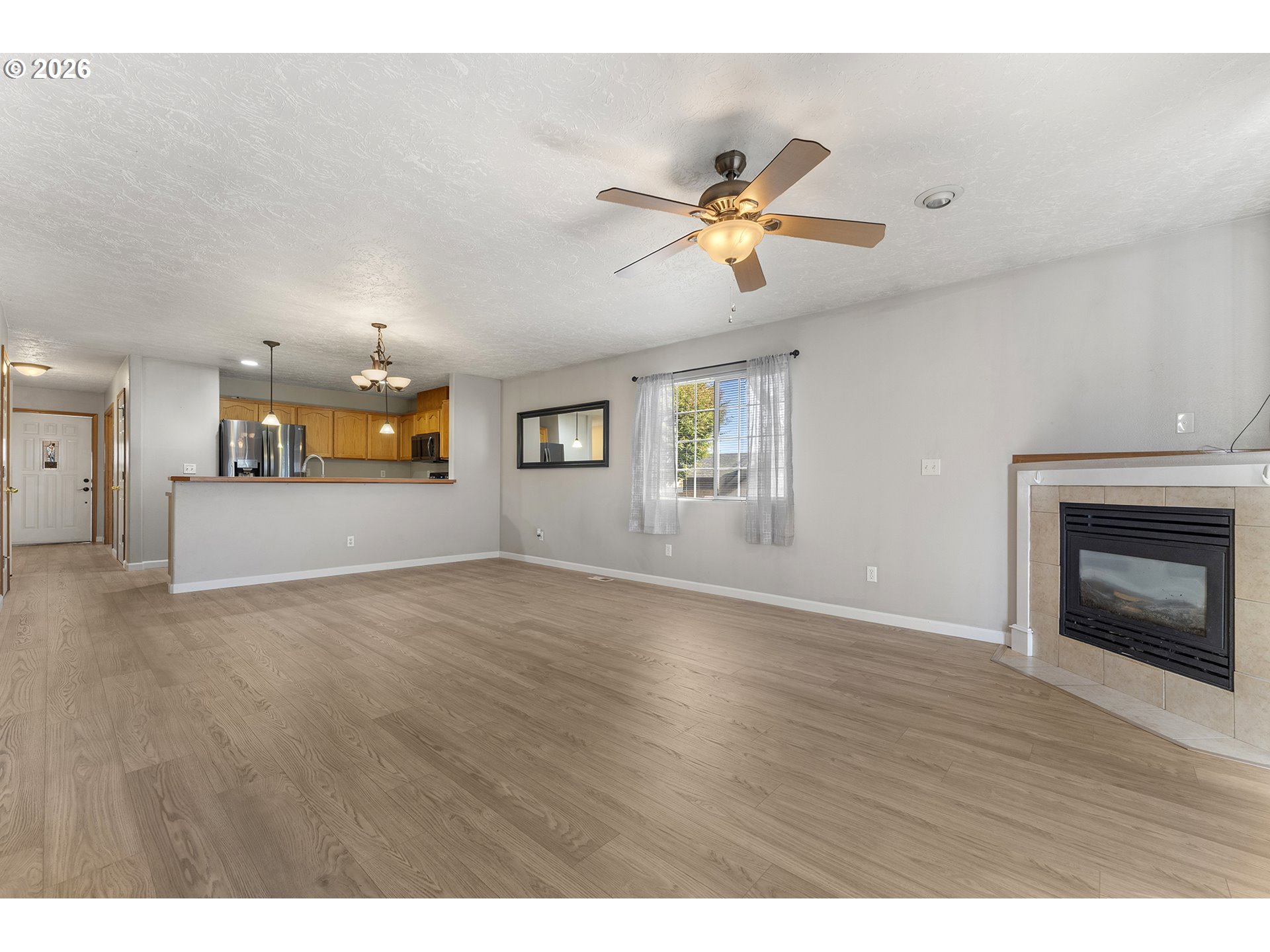 20398 Ne Mackenzie Ln Property Photo 6