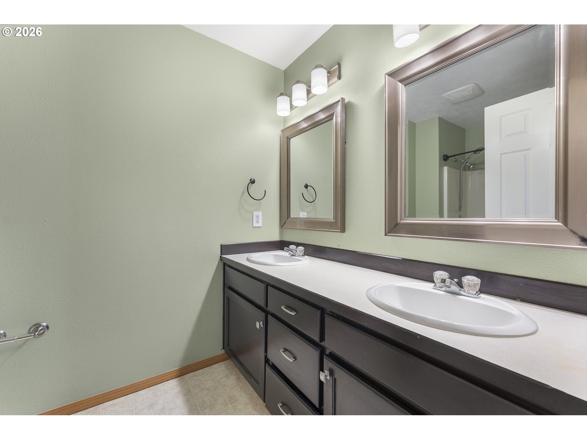 20398 Ne Mackenzie Ln Property Photo 10