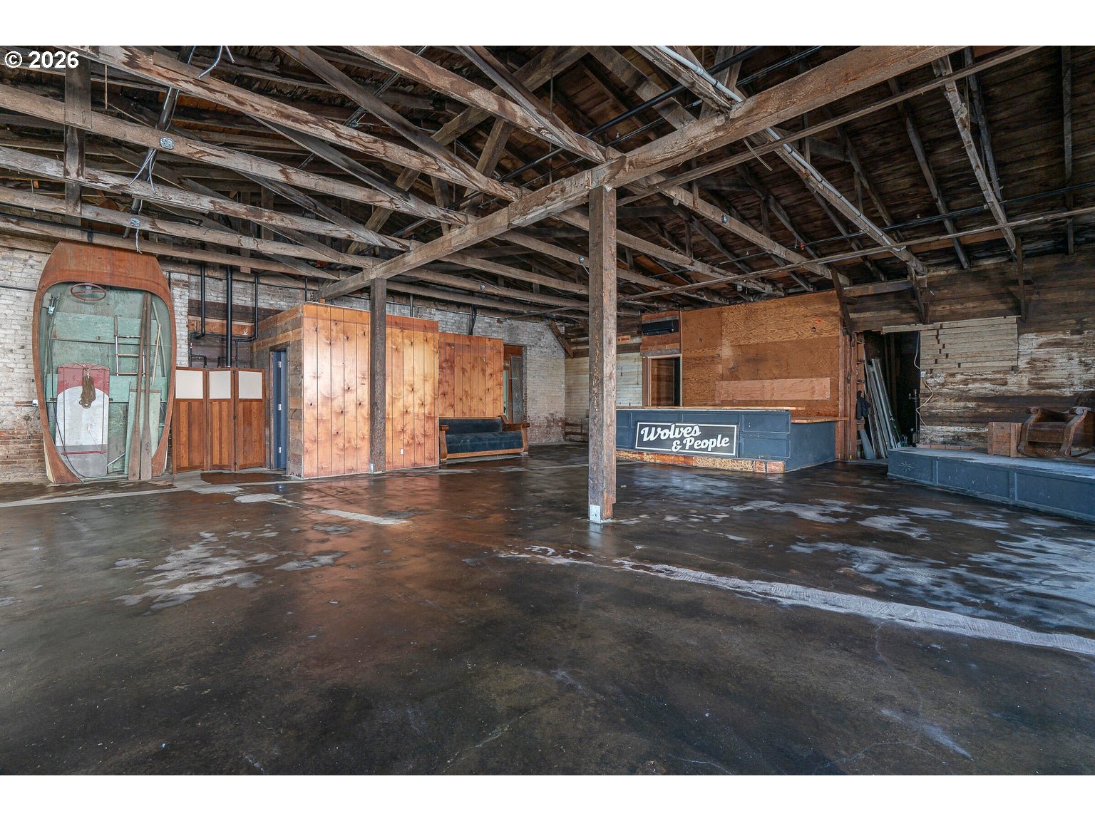 811 E 1st St Property Photo 25